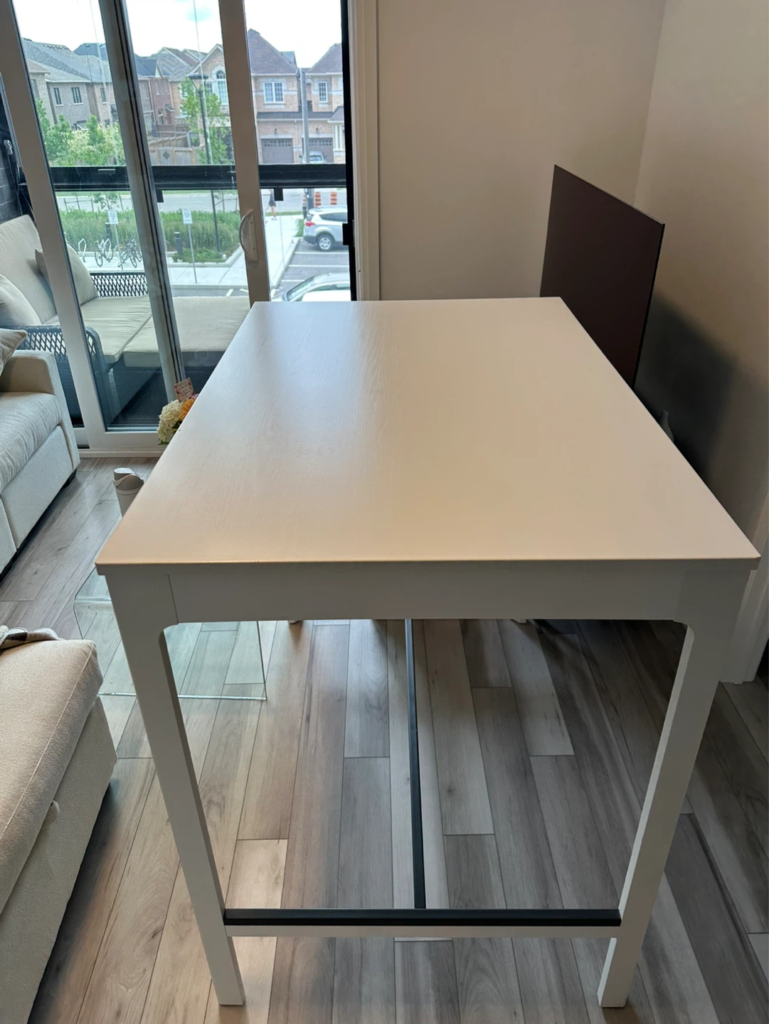 White Bar Table (Ikea) - photo 5