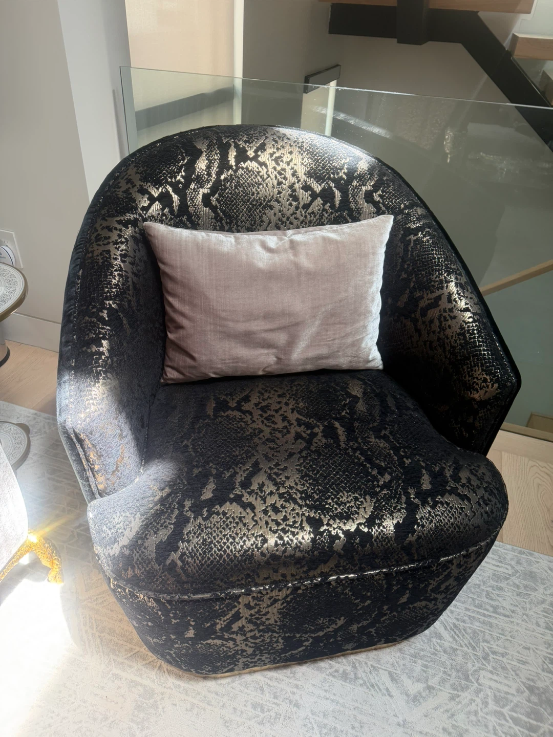 Black and Gold Accent Chair - photo 4