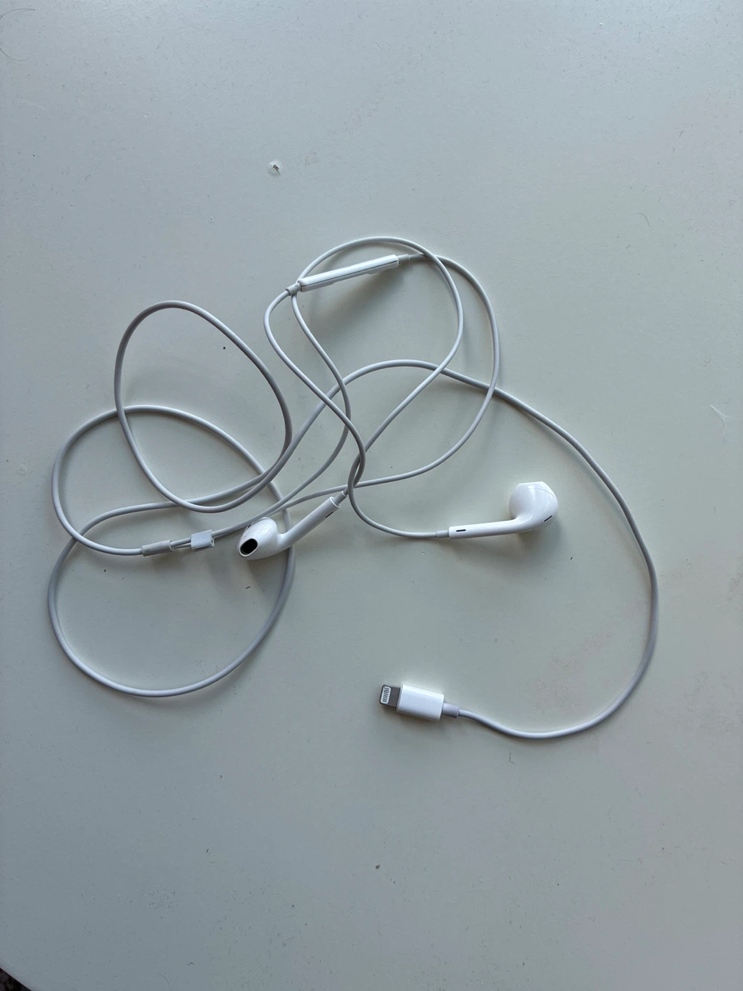 Apple EarPods with Lightning Connector