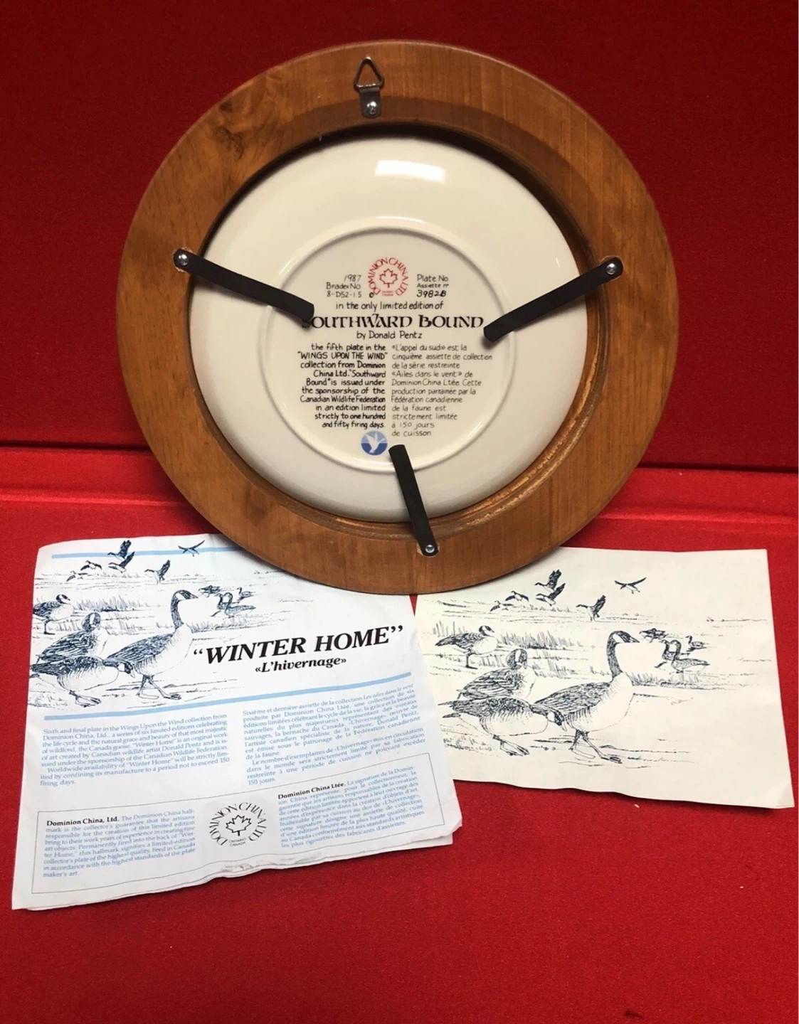 ⚽️Dominion China Winter Home Collector Plate Clock - photo 2