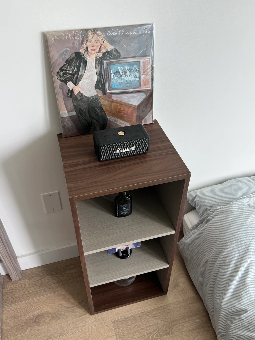 3 shelf unit
