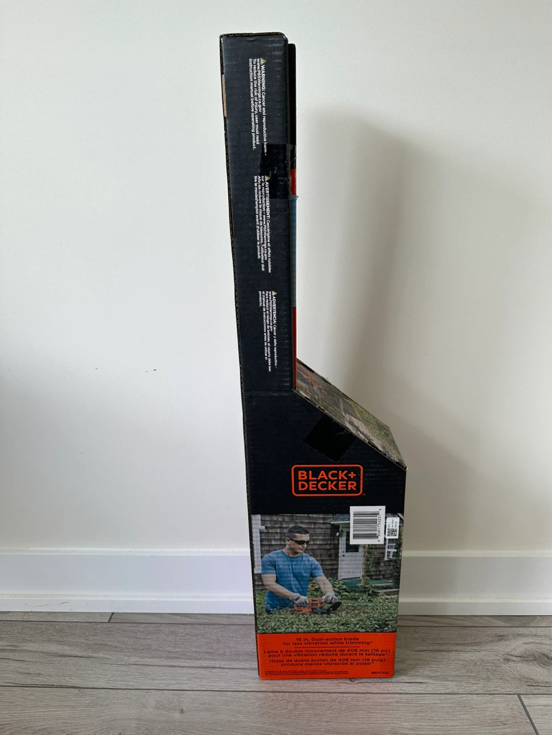 New Black+Decker 16" Corded Hedge Trimmer - photo 3
