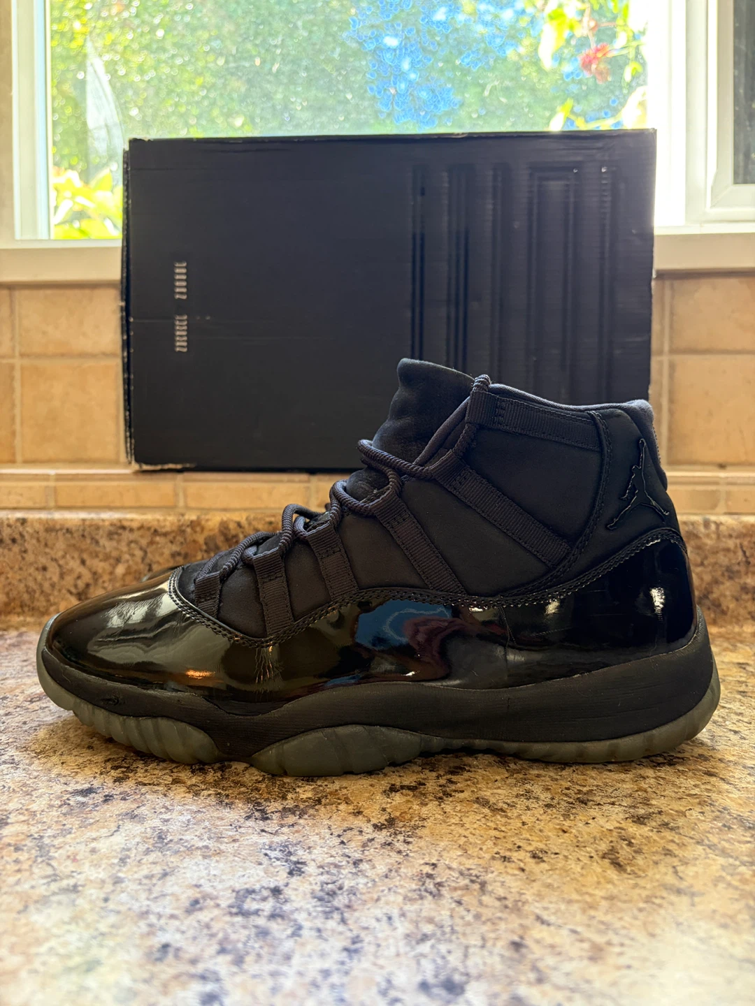Air Jordan 11 "Blackout" Size 11 - photo 3