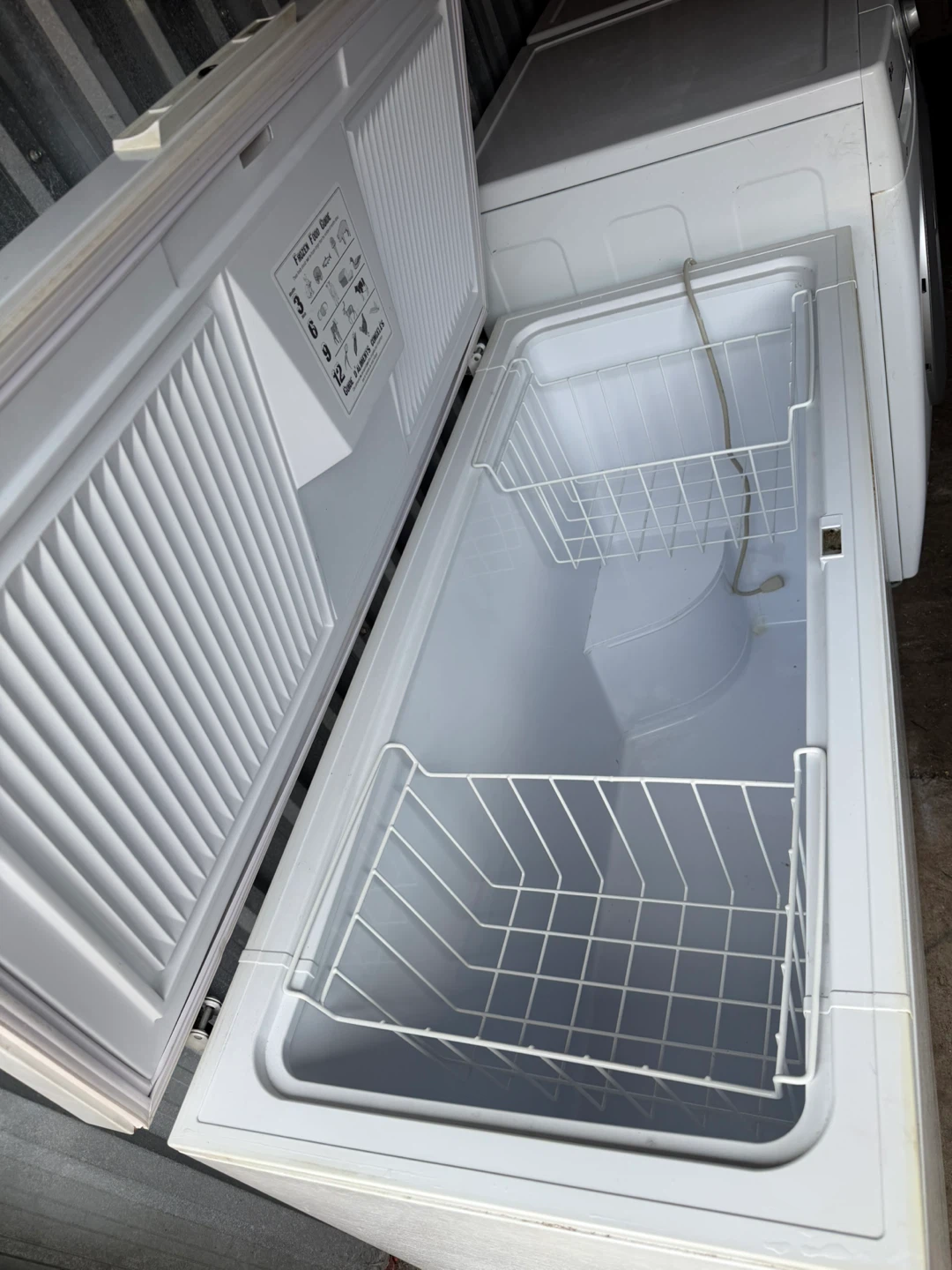 Chest Freezer - photo 4