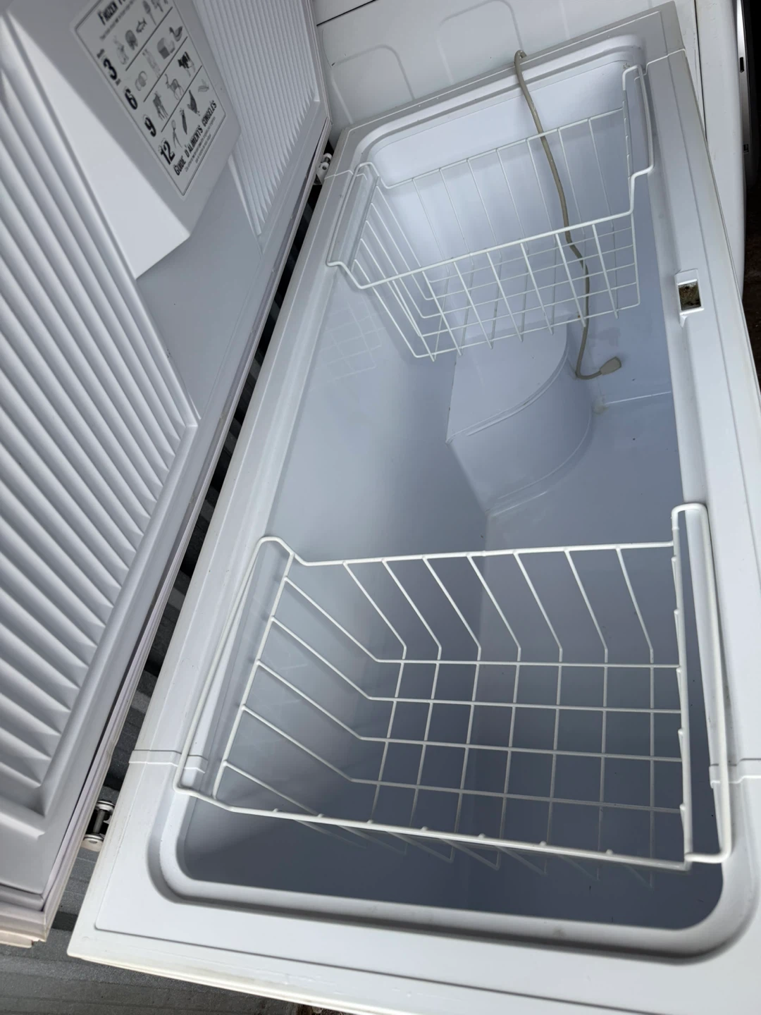 Chest Freezer - photo 3