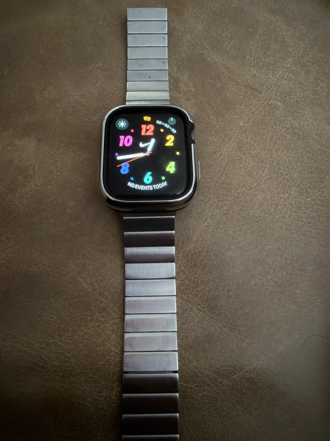 Apple Watch Series 4 limited edition with Metal Band⚽️