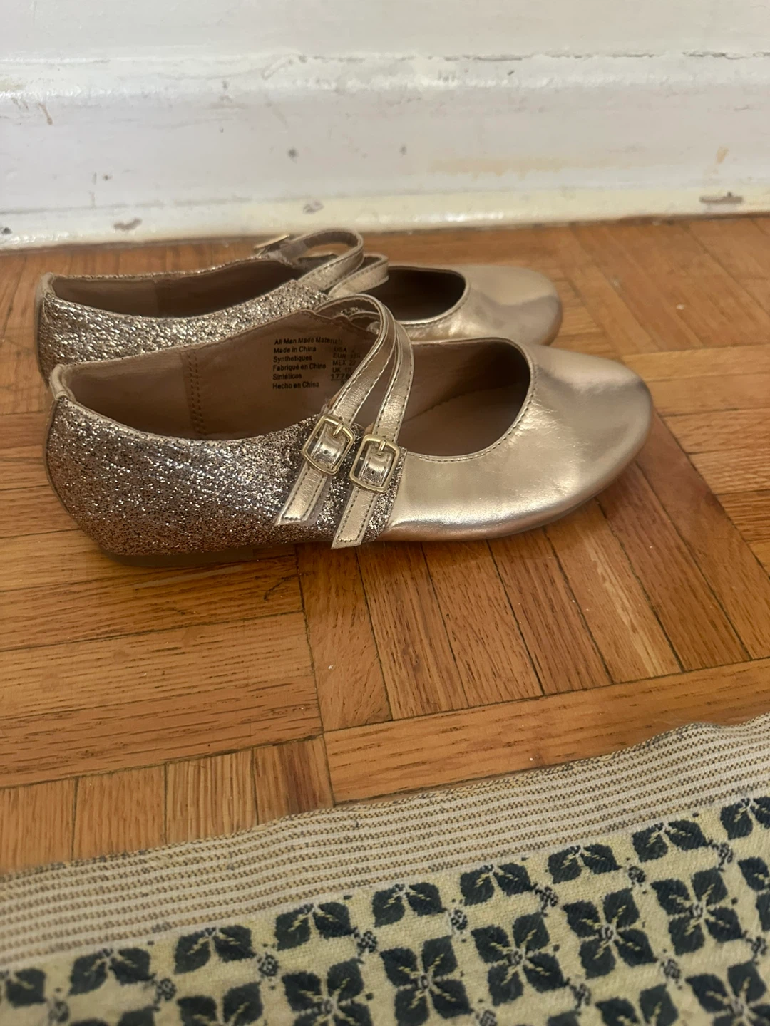 American Eagle Glitter Ballet Flats - Size 2 ⚽