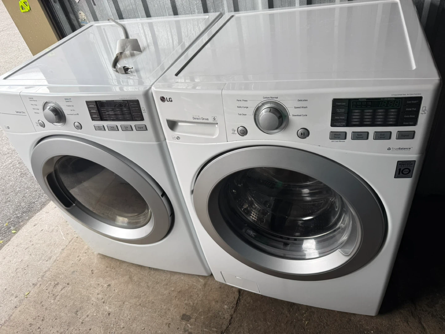 LG Washer and Gas Dryer Set - photo 2