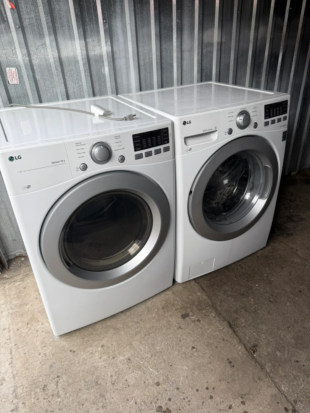 LG Washer and Gas Dryer Set - photo 4