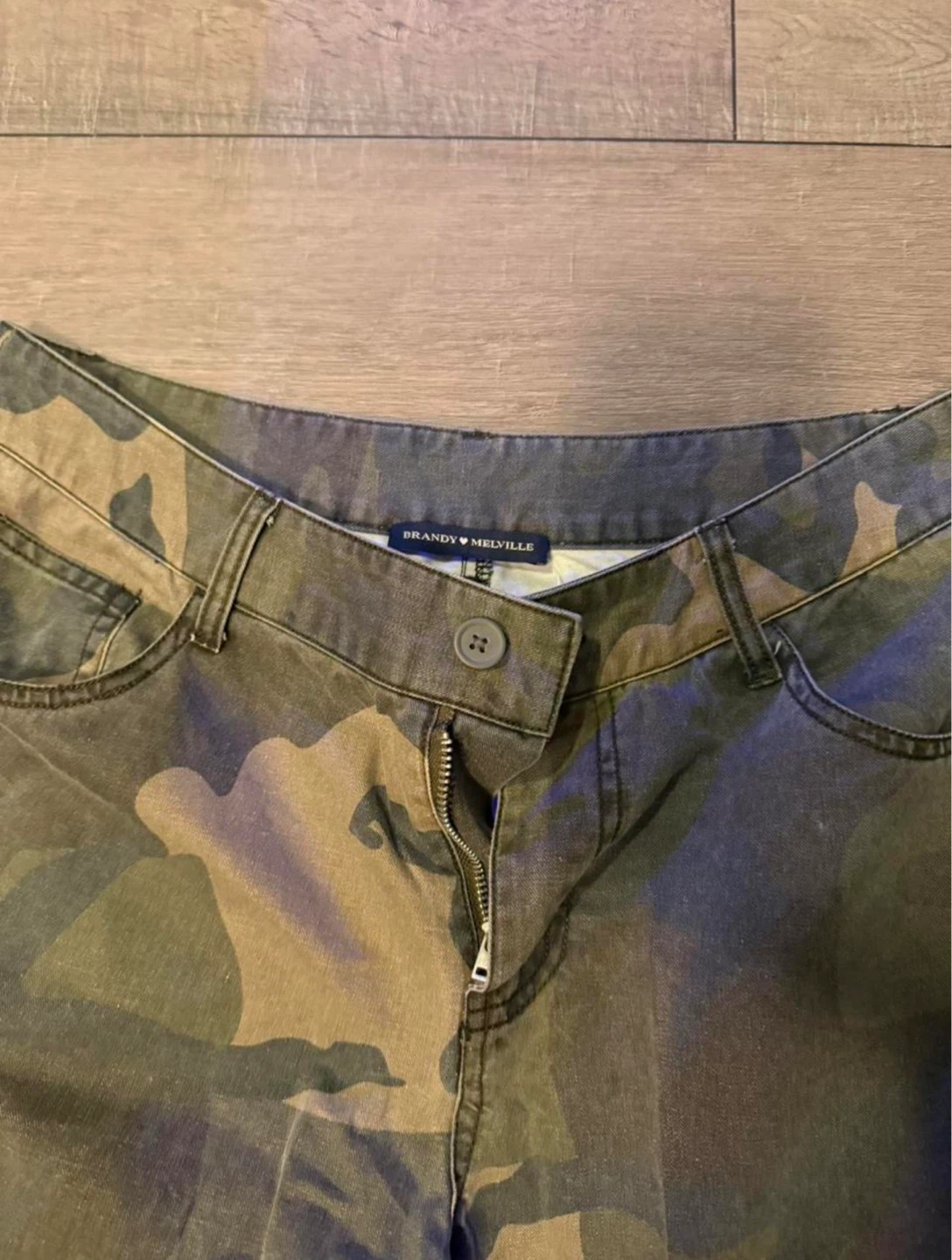 Brandy Melville Camo Cargo Pants - photo 2
