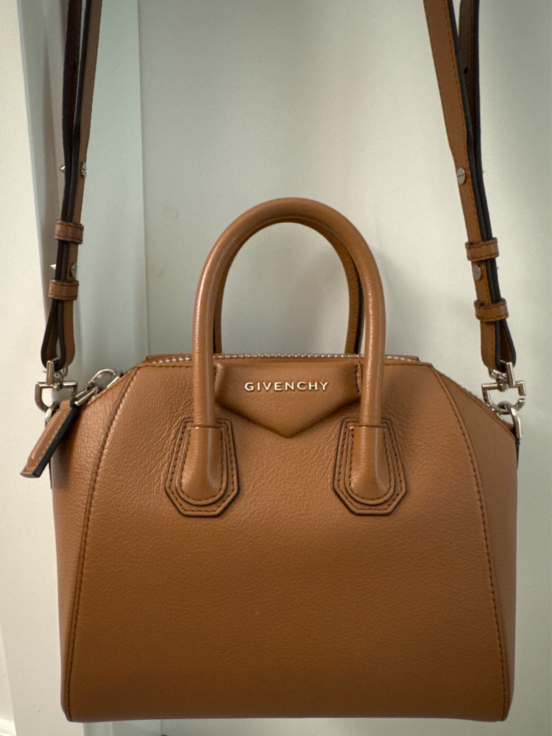 Brown Leather Givenchy Antigona Handbag