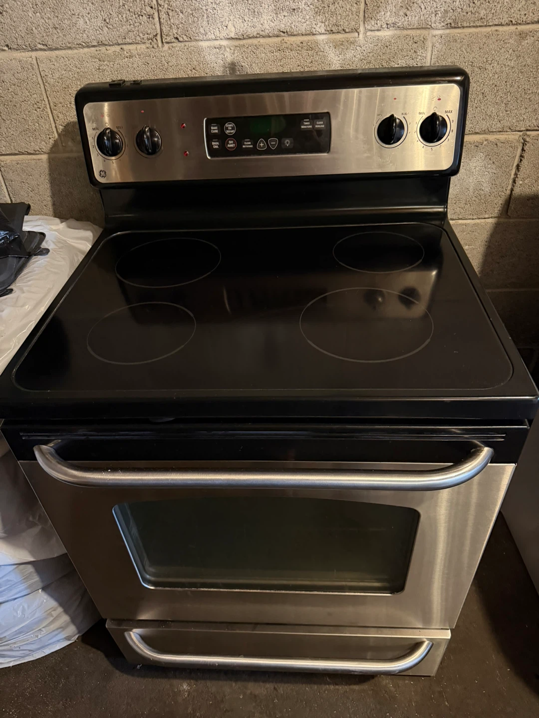 GE stainless steel stove