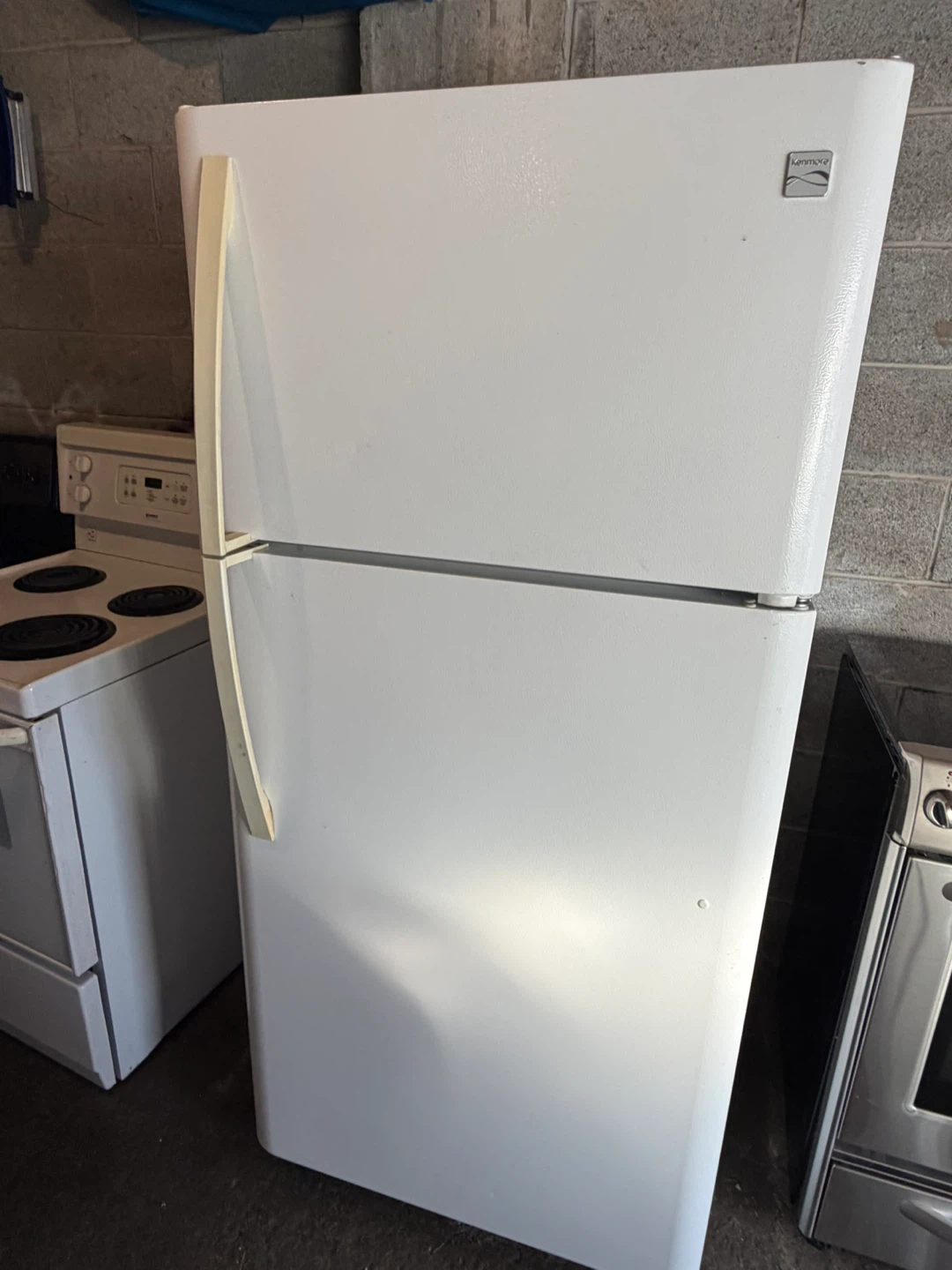 White Kenmore Top-Freezer Refrigerator