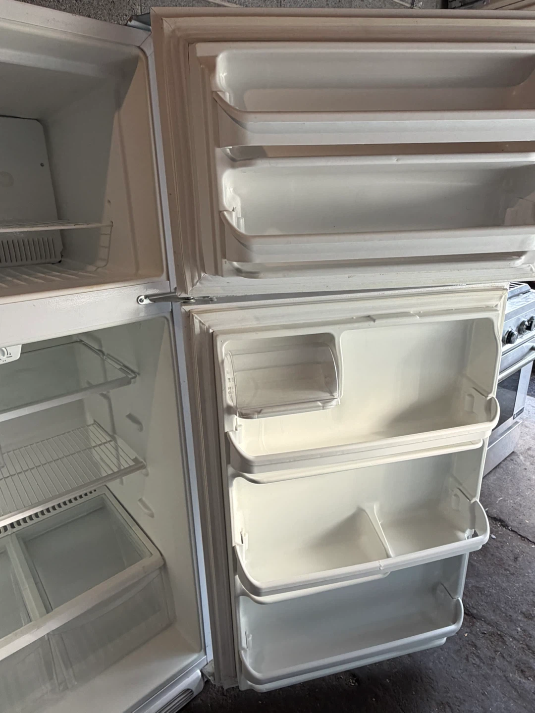 White Kenmore Top-Freezer Refrigerator - photo 5