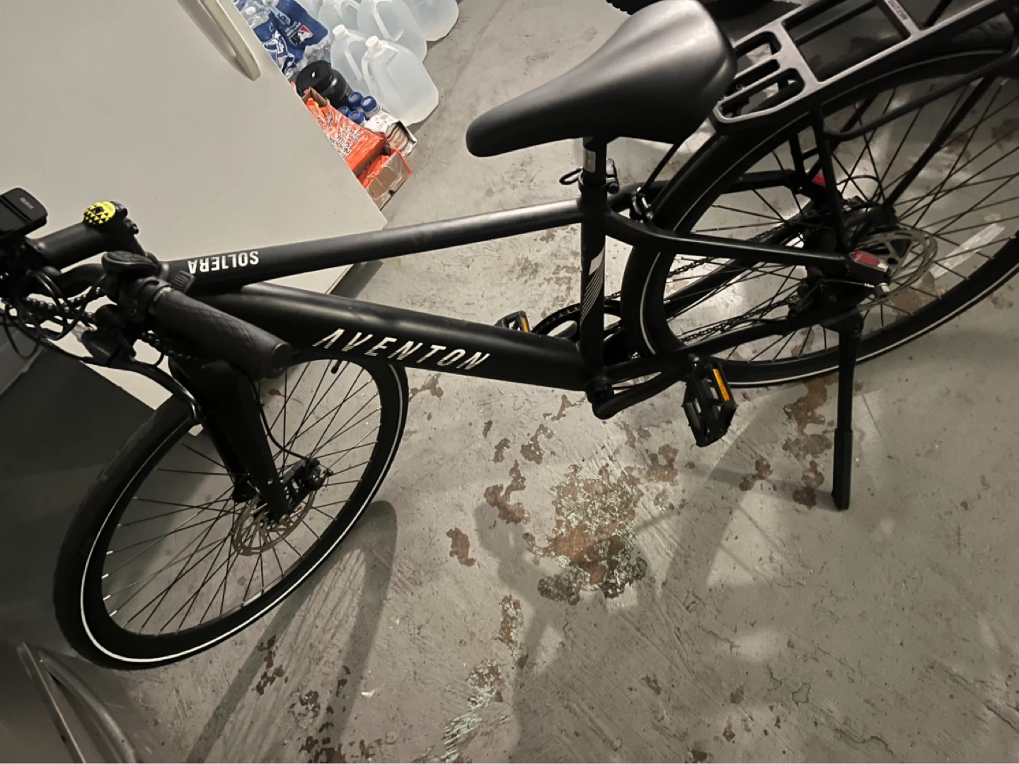 3 e-bikes
