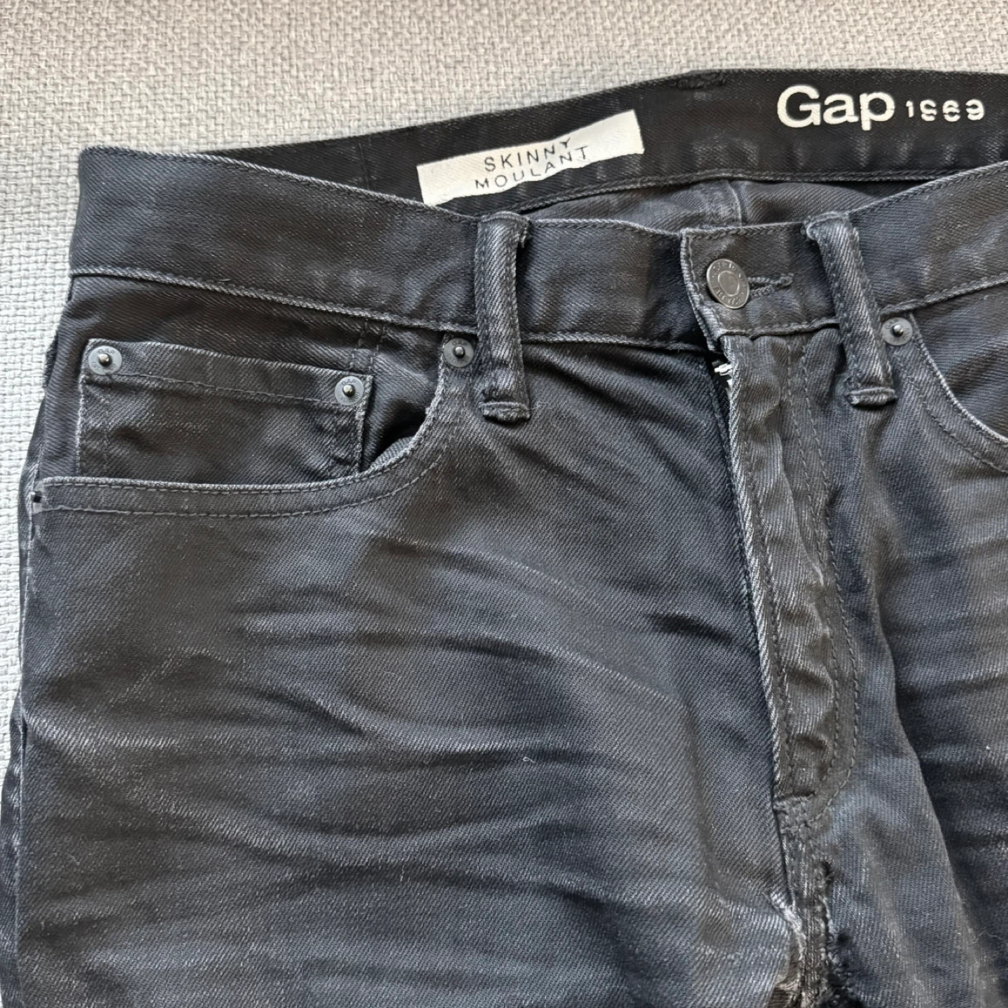 GAP Black Denim Jeans - Size 30x32 ⚽️