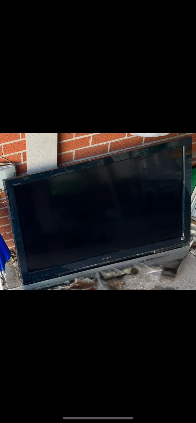 Sony BRAVIA KDL-46W4100 46" LCD TV - photo 2
