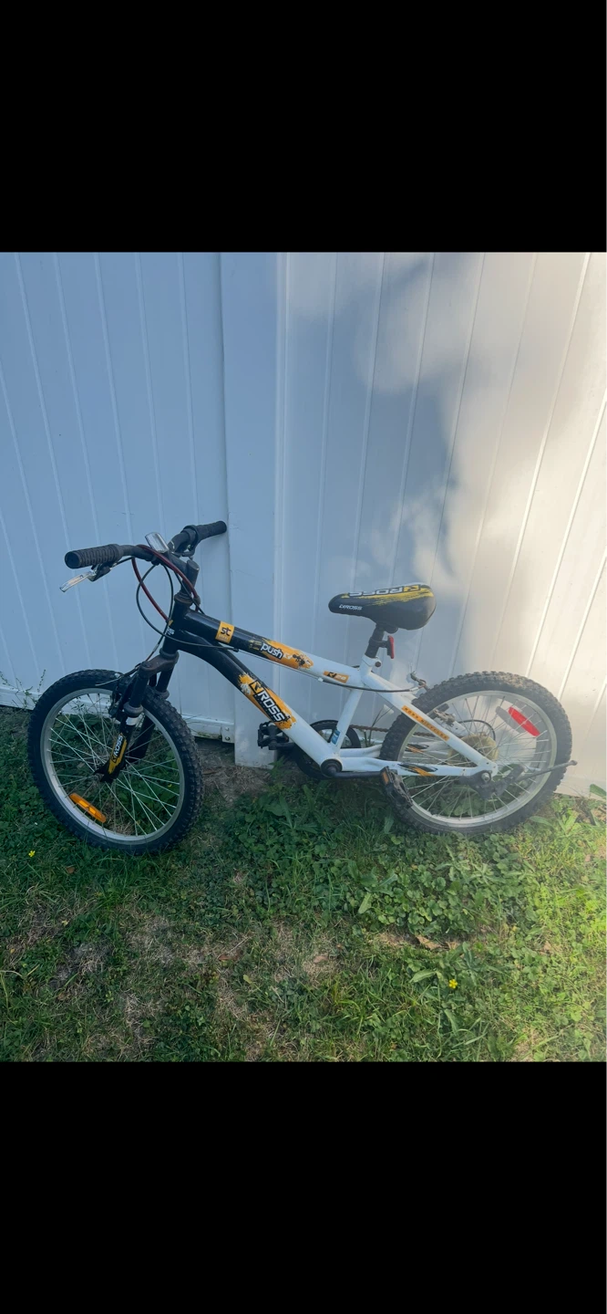 Selling two Kids Bikes