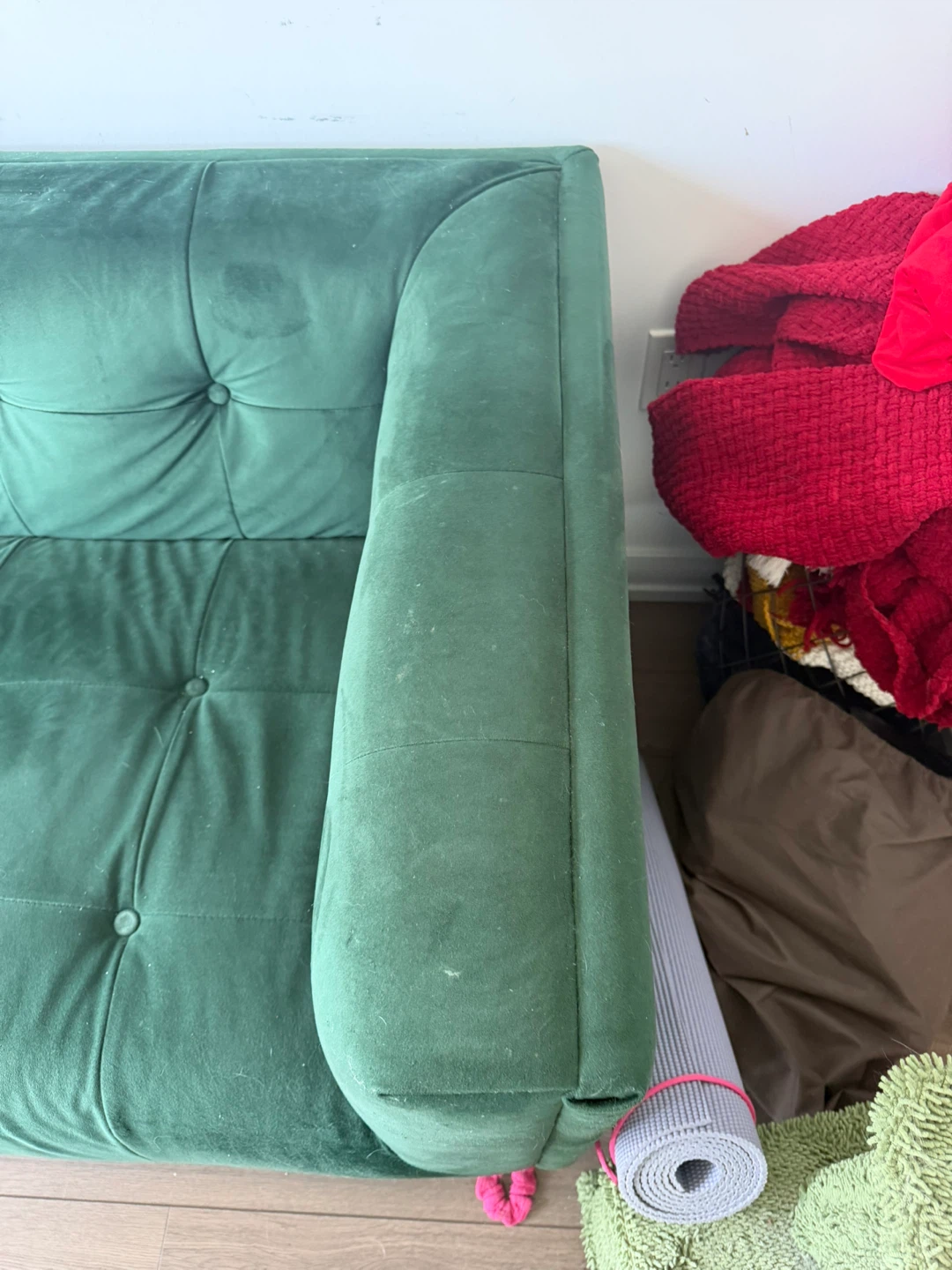 Structube - Green Velvet Tufted Sofa - photo 3