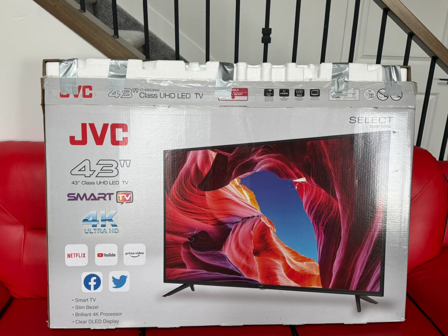 JVC 43” Smart TV