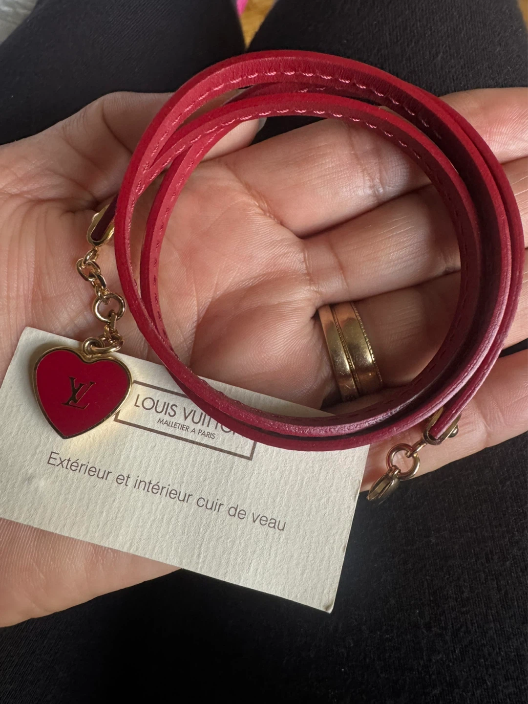 ⚽️Louis Vuitton Red Leather Heart Charm Bracelet - photo 3