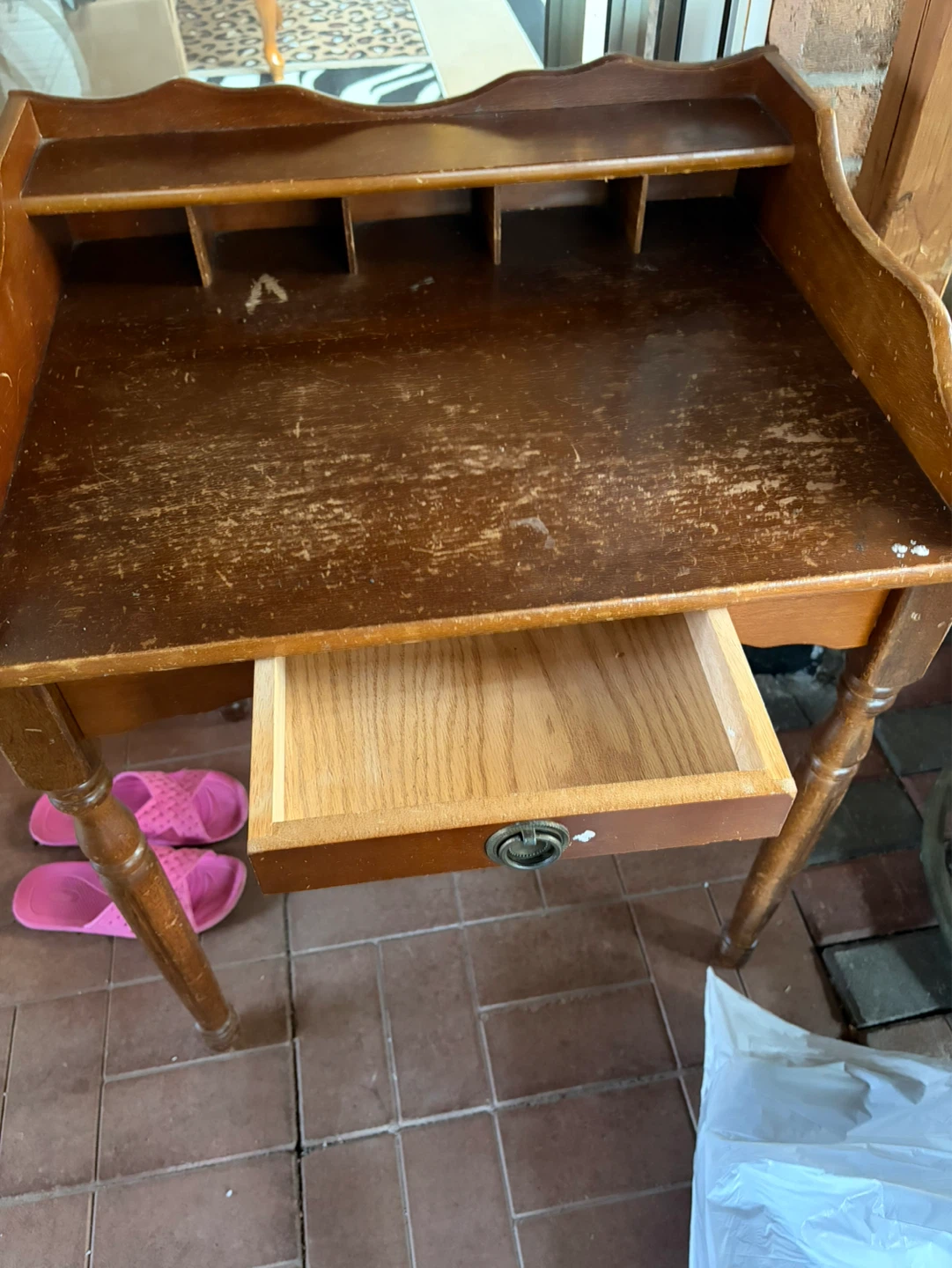 Vintage Wooden Writing/Telephone Desk ⚽️ - photo 2