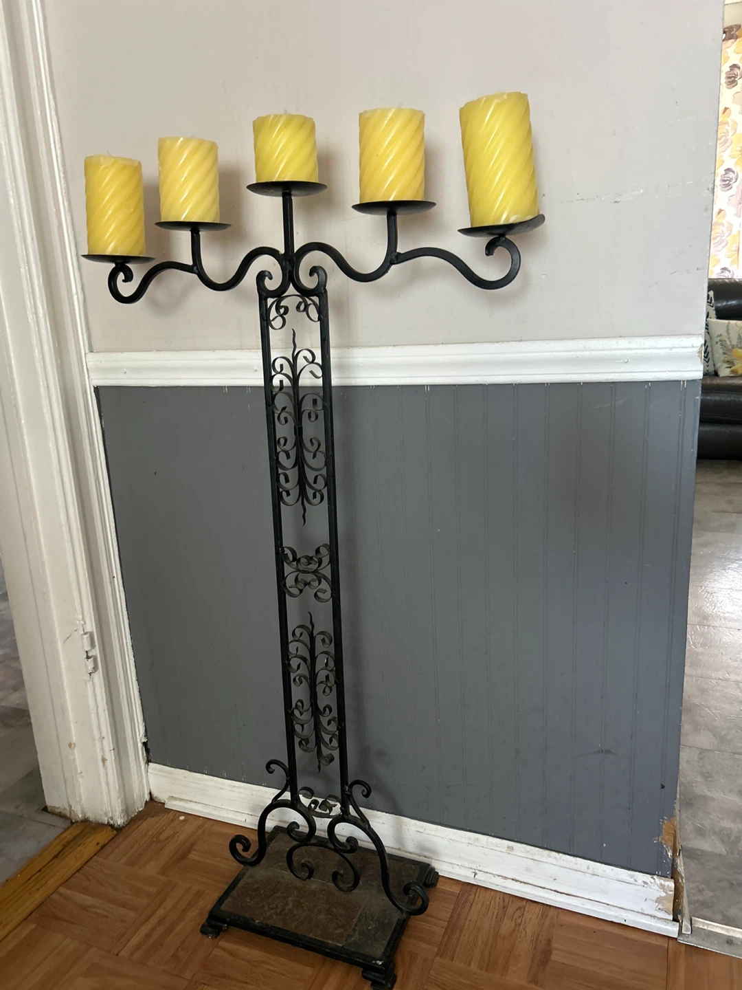 Black Metal 5-Candle Candelabra
