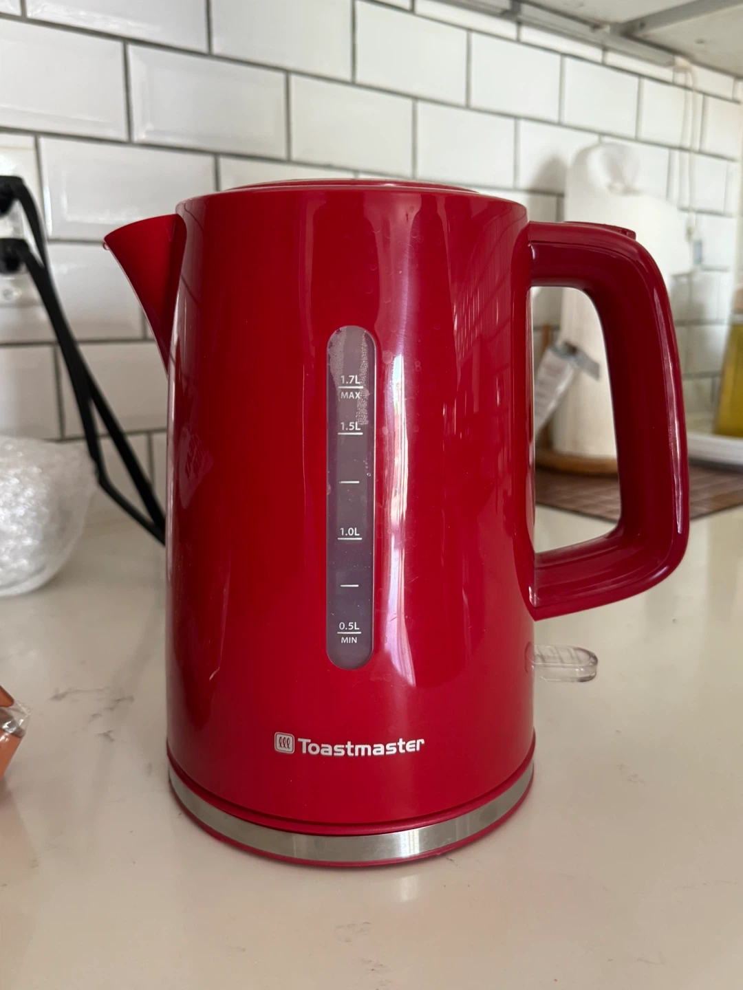 Toastmaster Red Electric Kettle