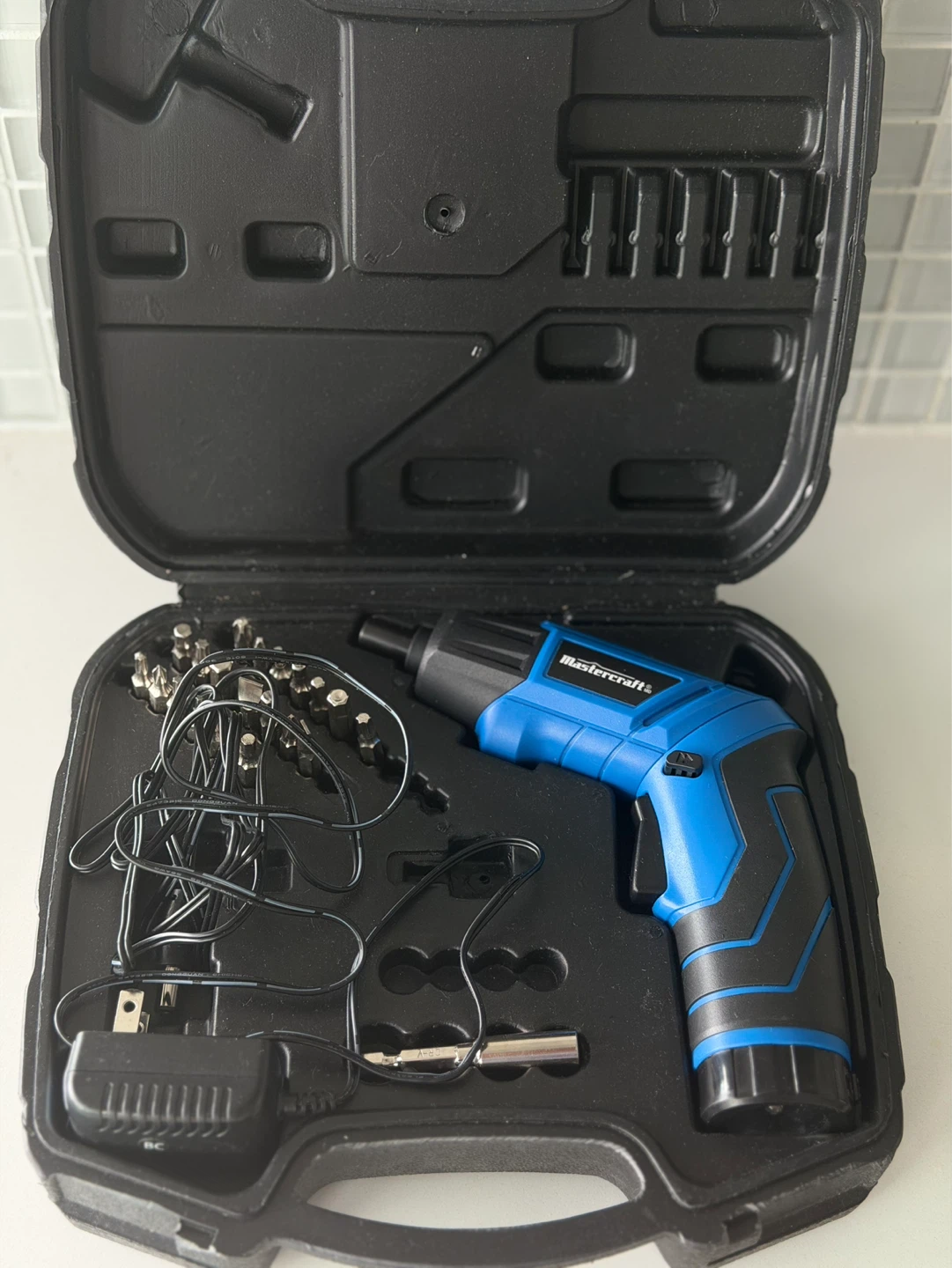 Mastercraft 4V Cordless Screwdriver & Flashlight Combo