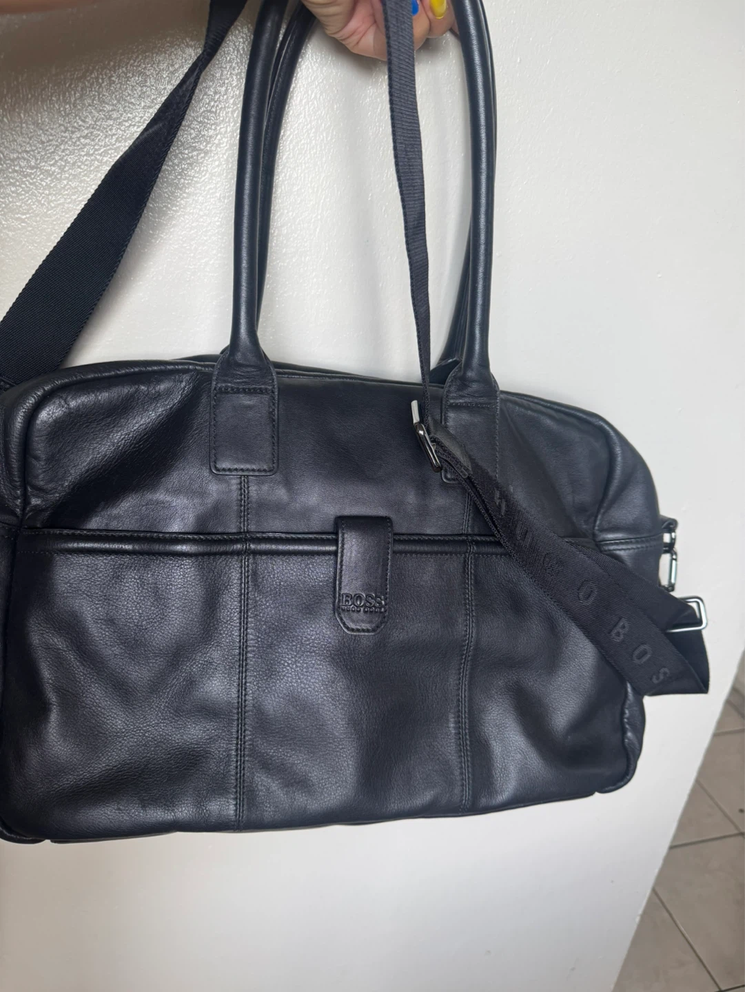 ⚽️Hugo Boss Leather Duffle Bag