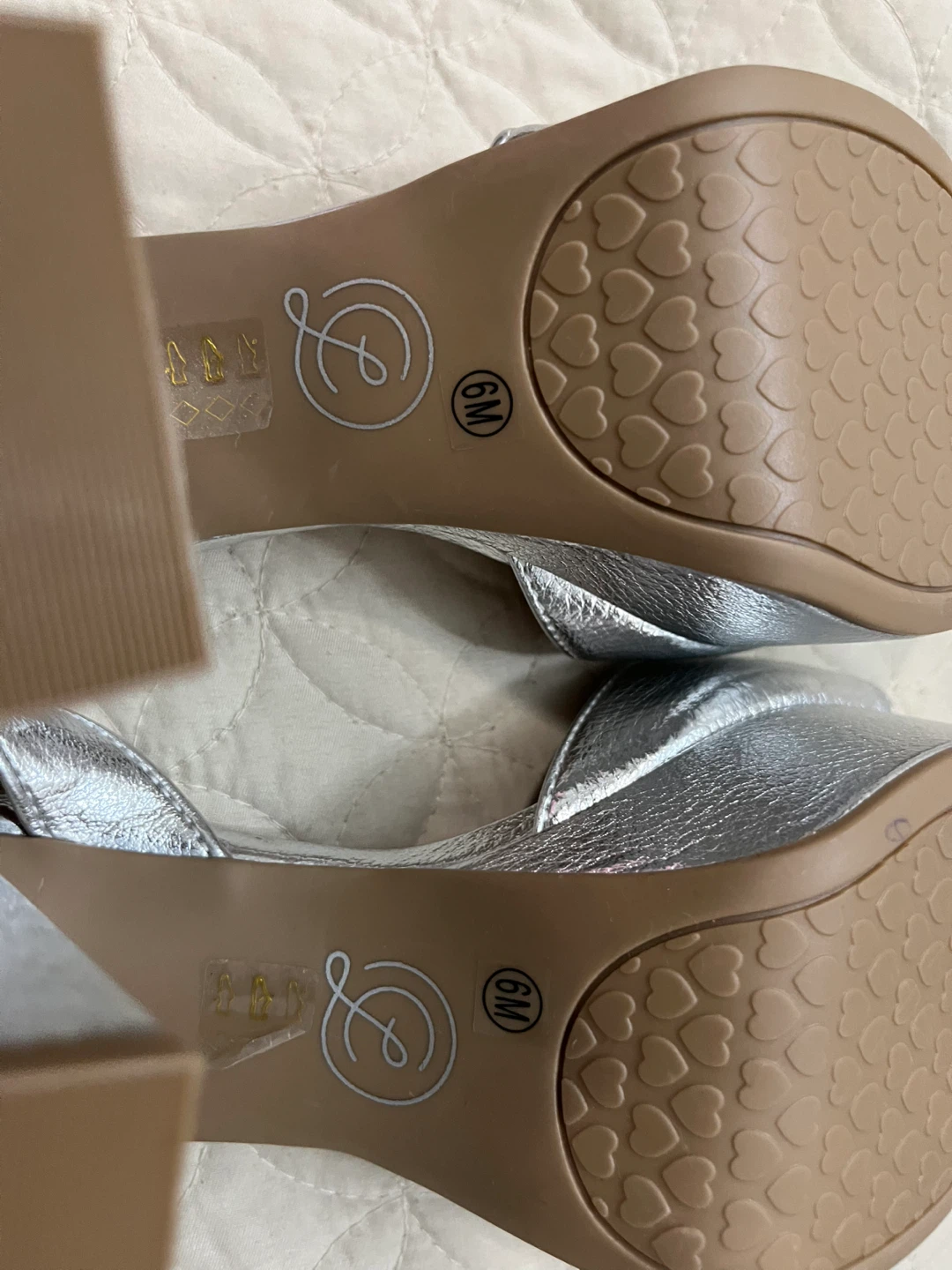 Chinese Laundry Silver Platform Heels - Size 6M - photo 4