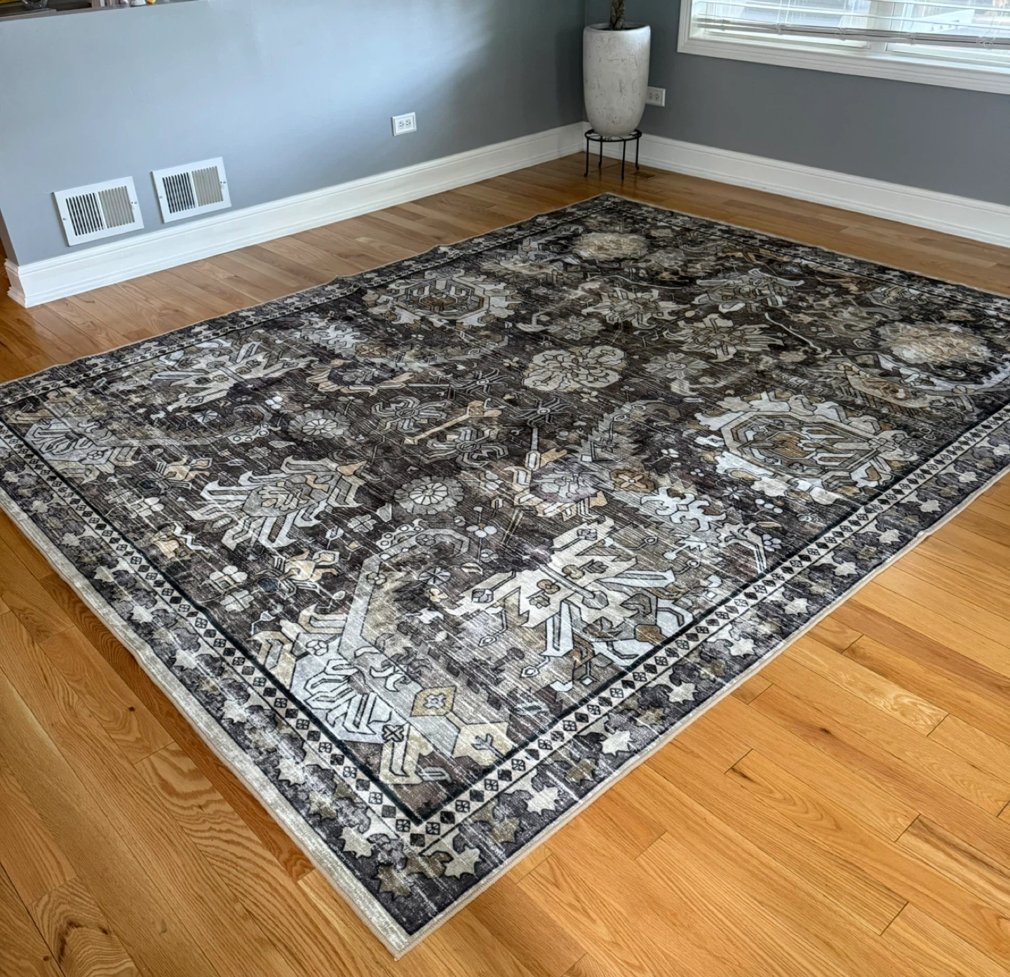 8' x 10' Beautiful Area Rug