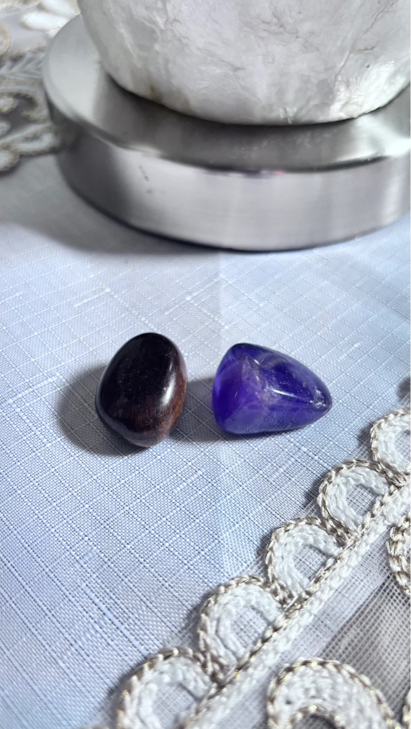 ⚽ Amethyst and Tiger's Eye Tumbled Stones