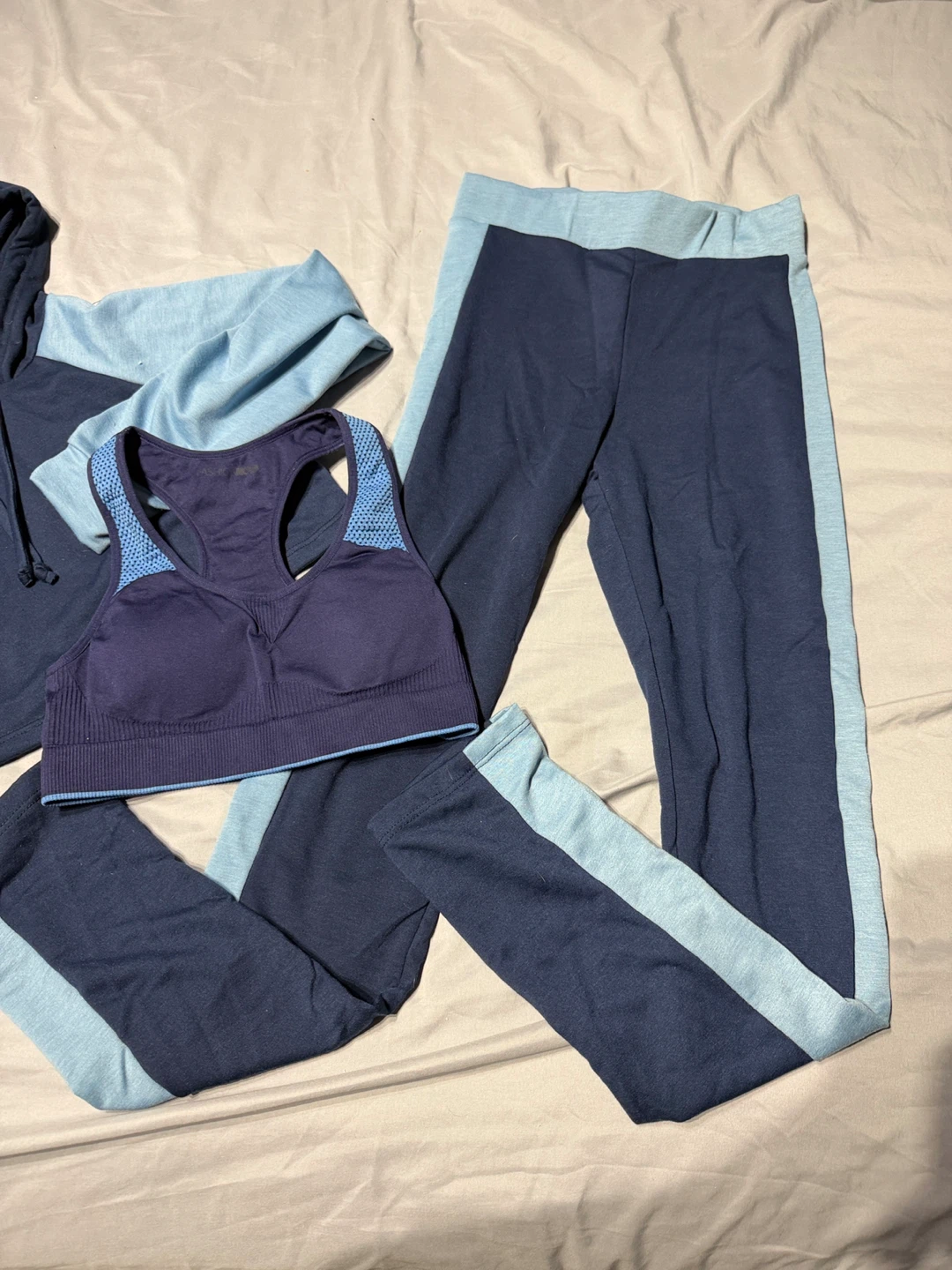 Athletic Wear Set - Hoodie, Sports Bra & Leggings - photo 3