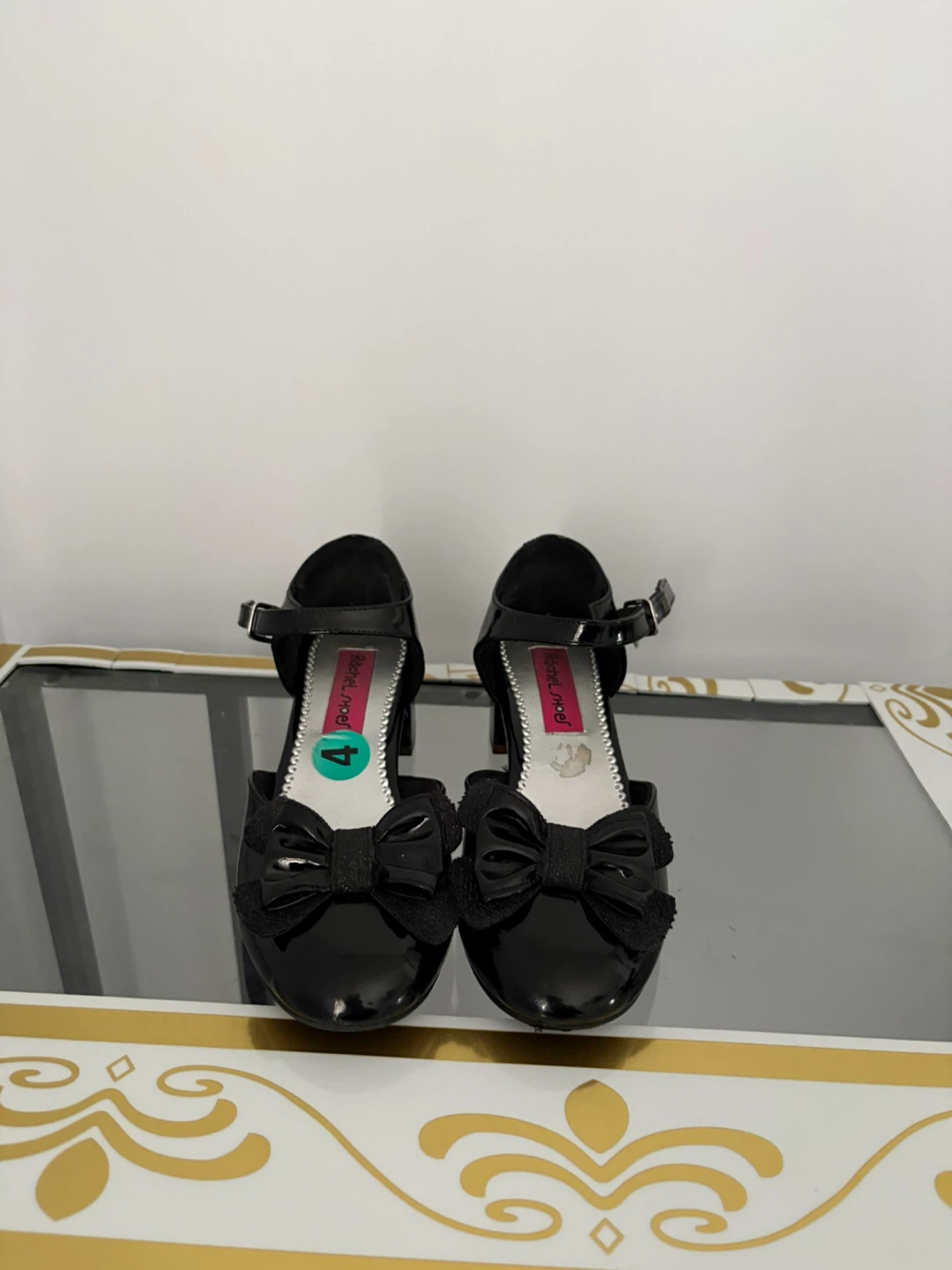 Rachel Shoes Black Patent Bow Heels - Size 4 - photo 3