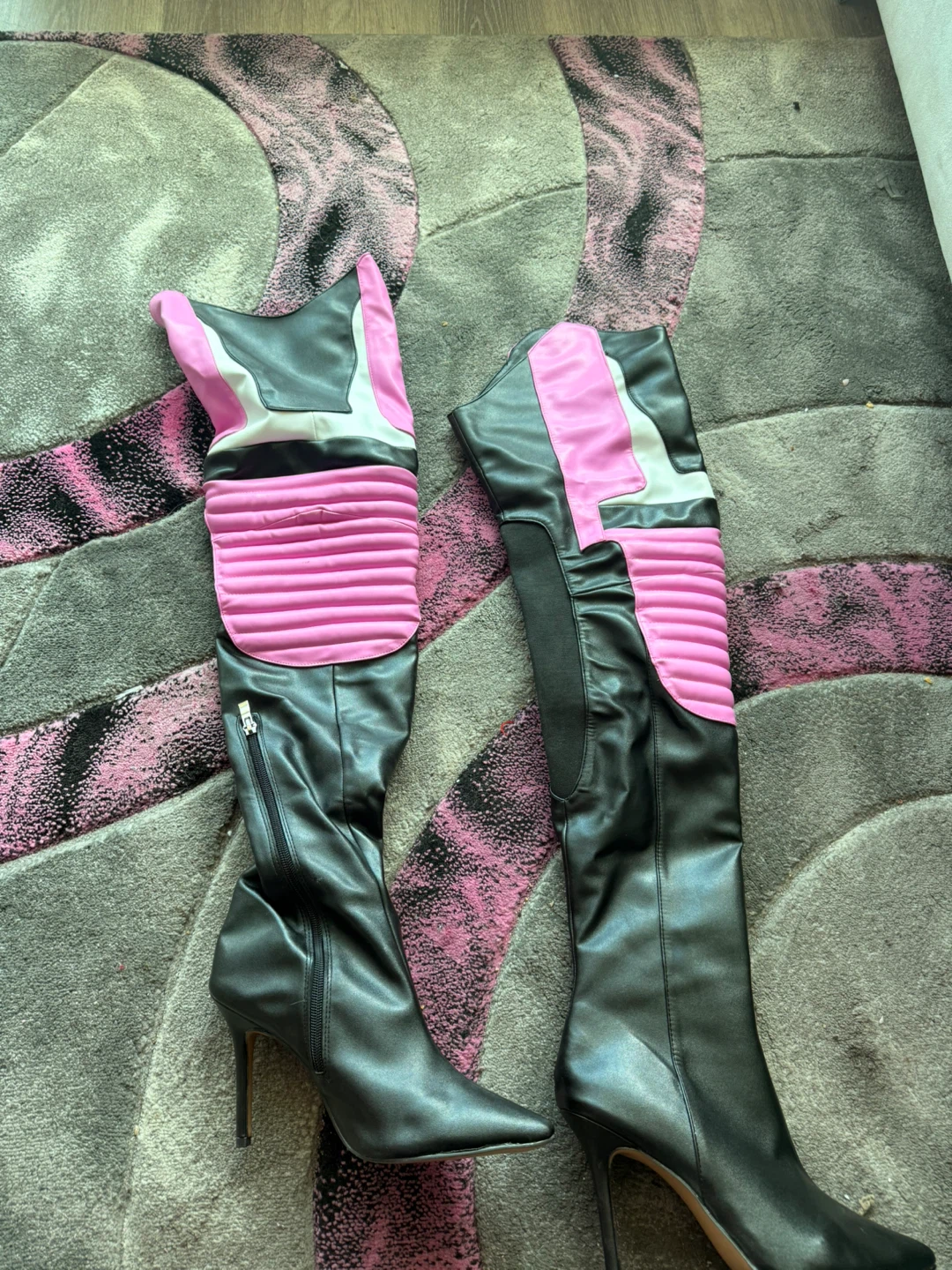 Black & Pink Over-the-Knee Stiletto Boots - photo 4