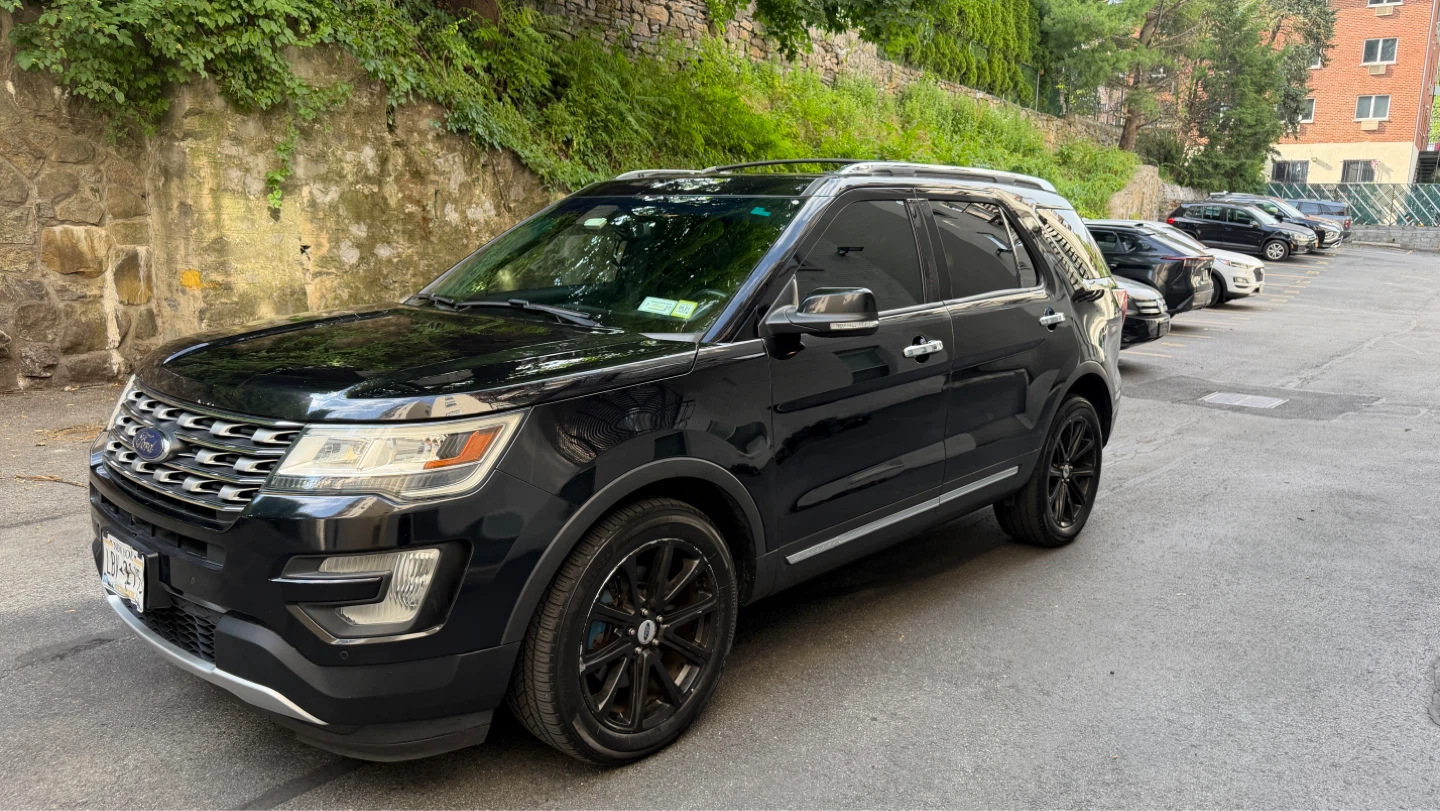Black Ford Explorer  Limited 2016 SUV - photo 2