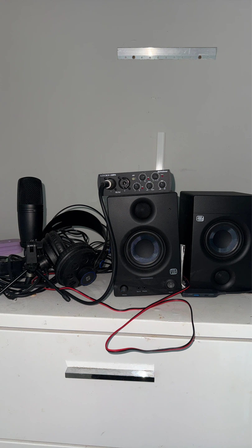 PreSonus AudioBox USB 96, M-Audio , and Microphone Bundle - photo 3
