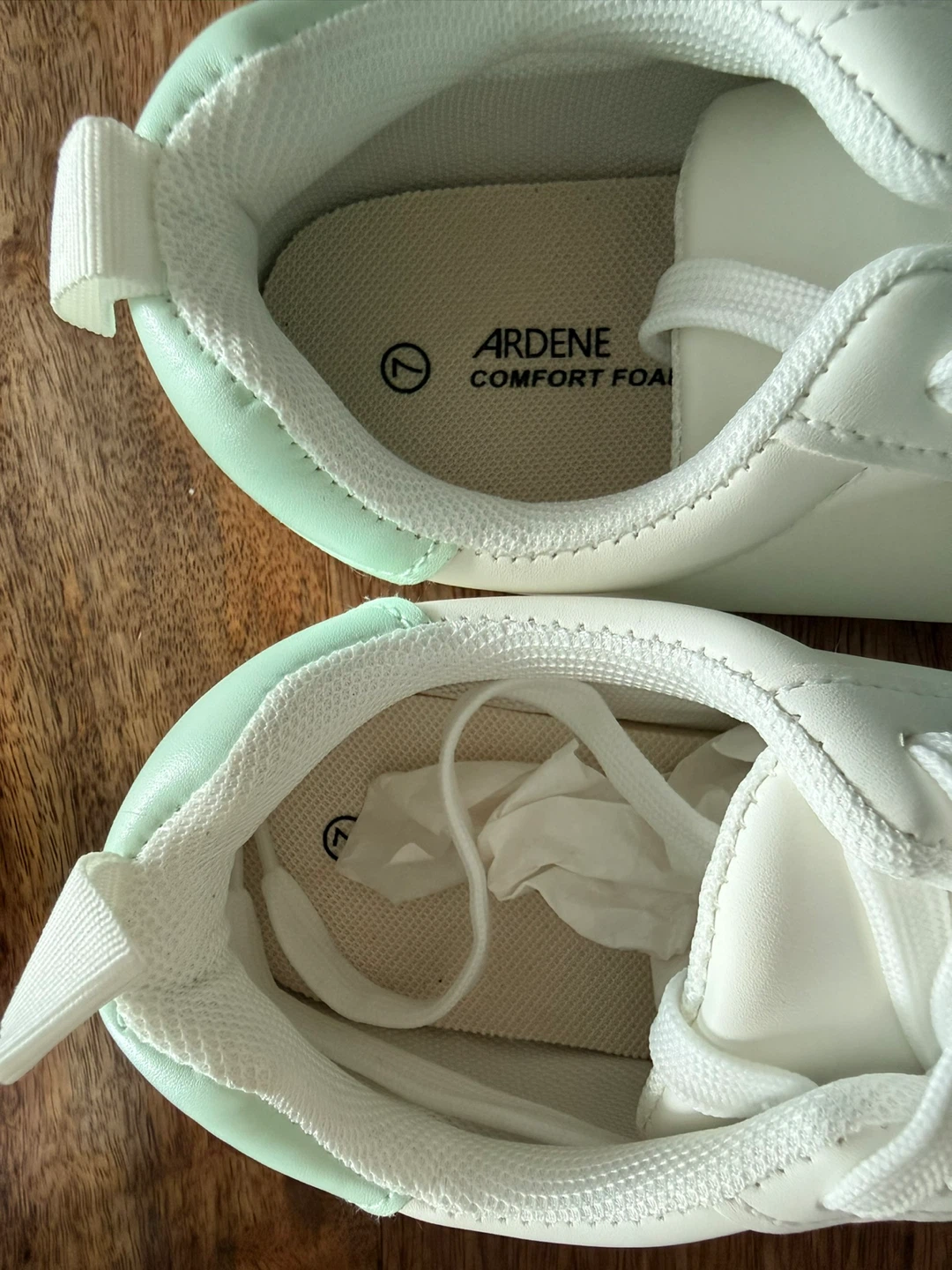 Ardene White Sneakers Size 7 - photo 2