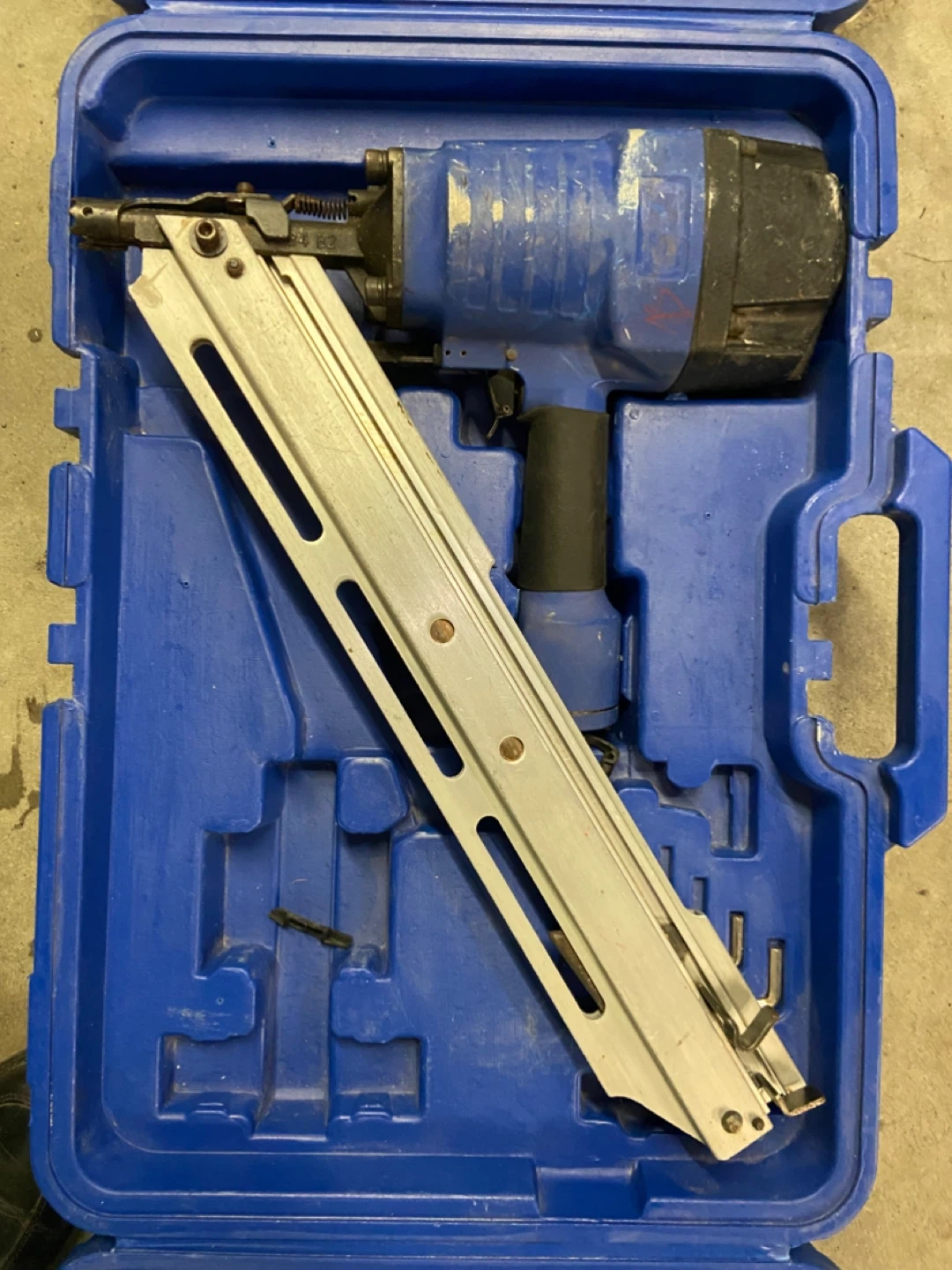3- Piece Pneumatic Nail Gun - photo 2