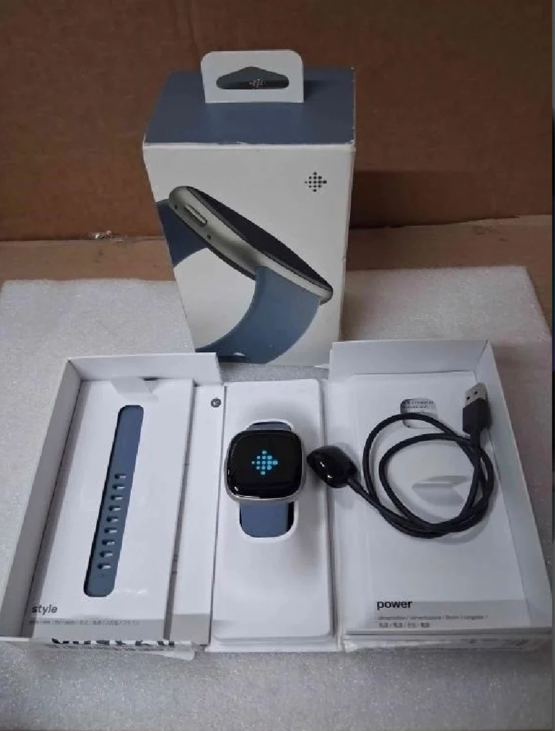 Google Fitbit Versa 4 Fitness Smartwatch - photo 4