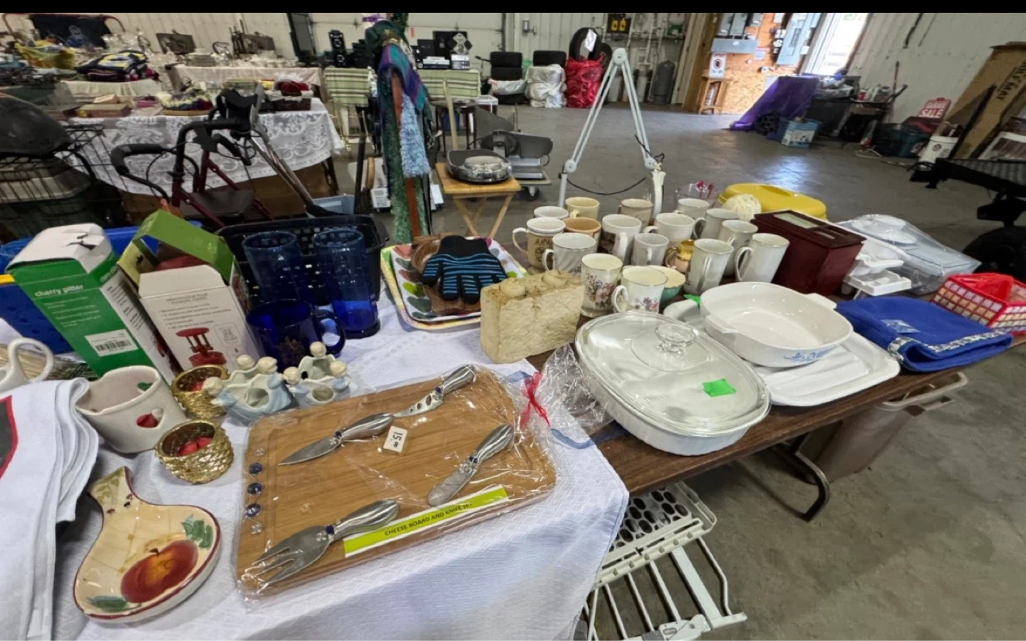 Massive multi family ongoing garage sale - photo 3