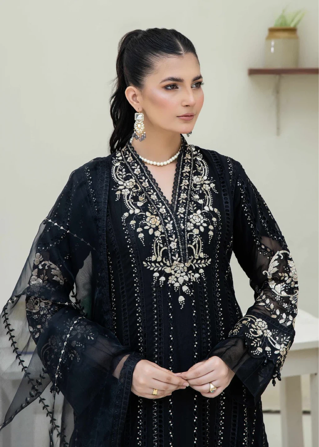 Women's Black Embroidered Lawn Suit with Dupatta - photo 2