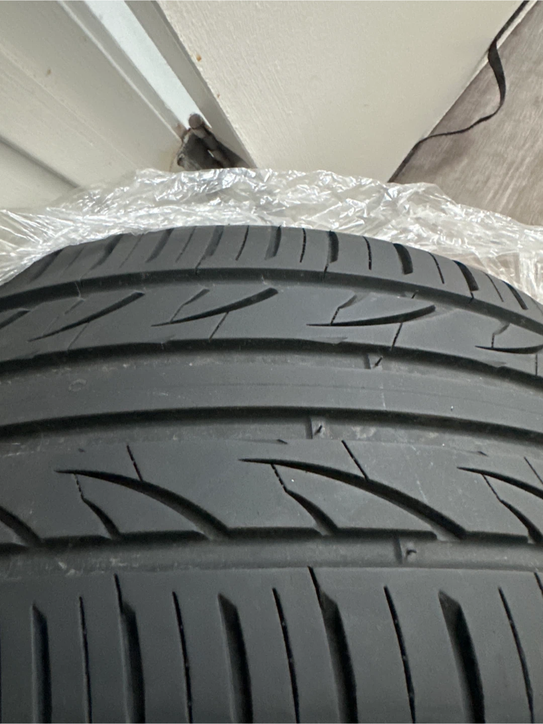 2 Tire !!!!120$$$((235-40R-18))size - photo 3