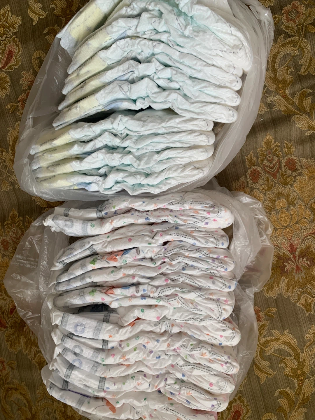 Diapers (2 bags) ⚽