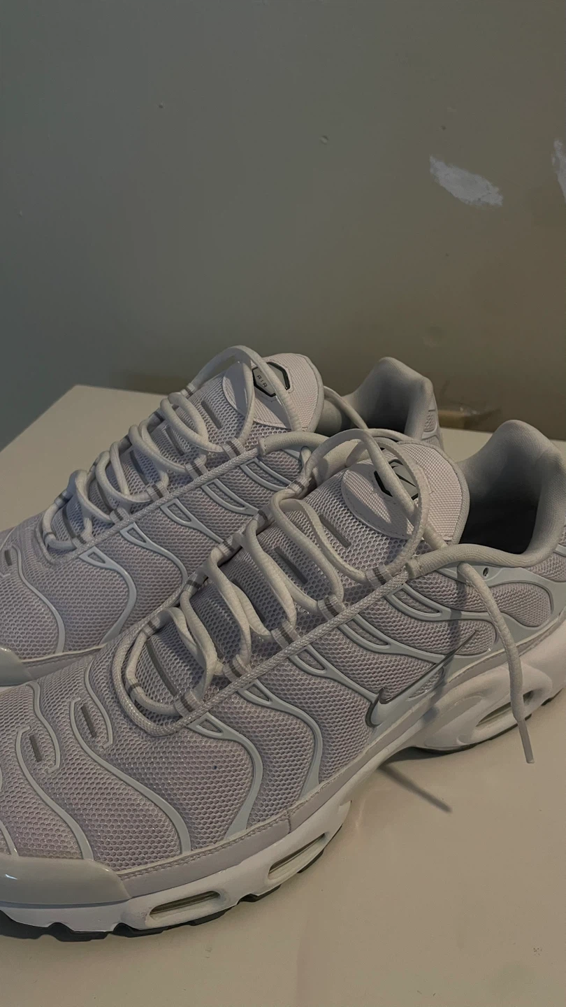 Nike Air Max Plus TN SE White Sneakers