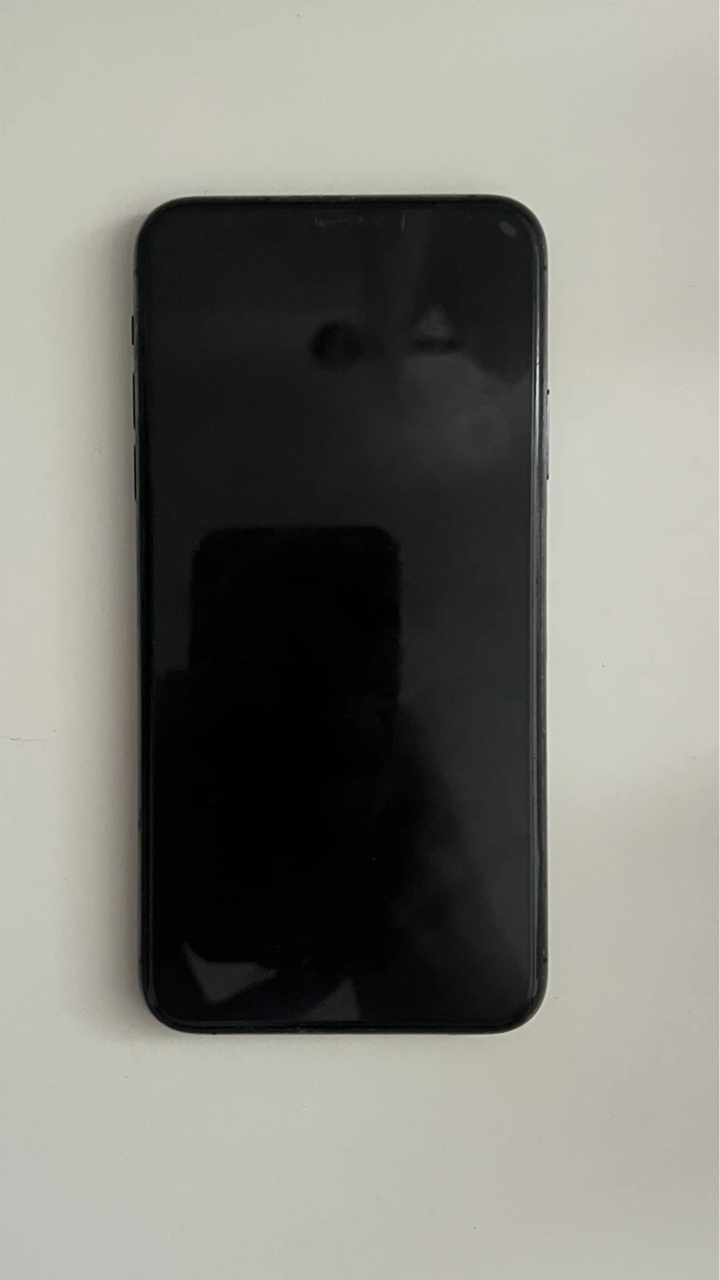 Apple iPhone 11 Pro Max - photo 3