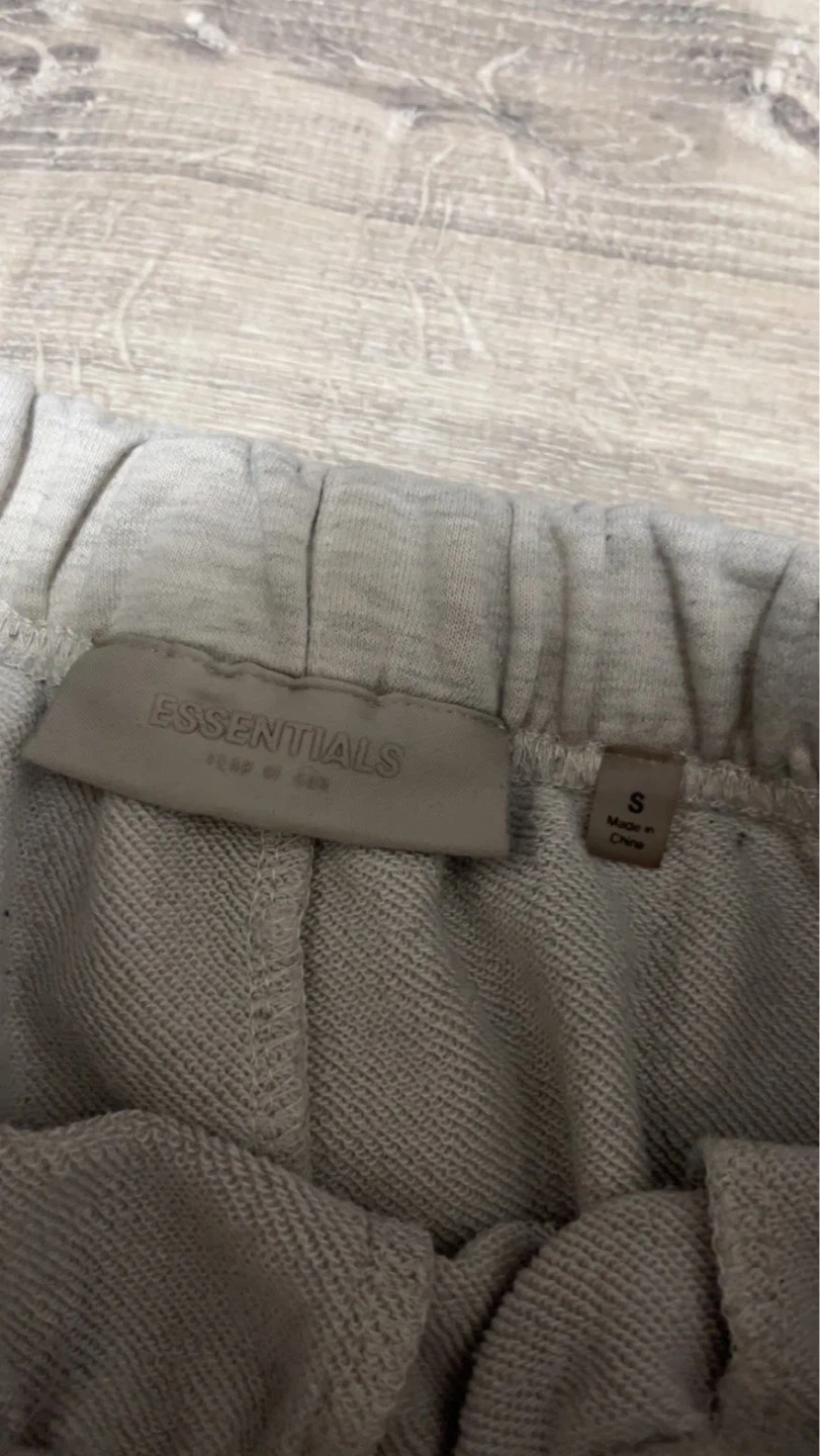 ESSENTIALS Fear of God Sweatpants Grey Size S - photo 2