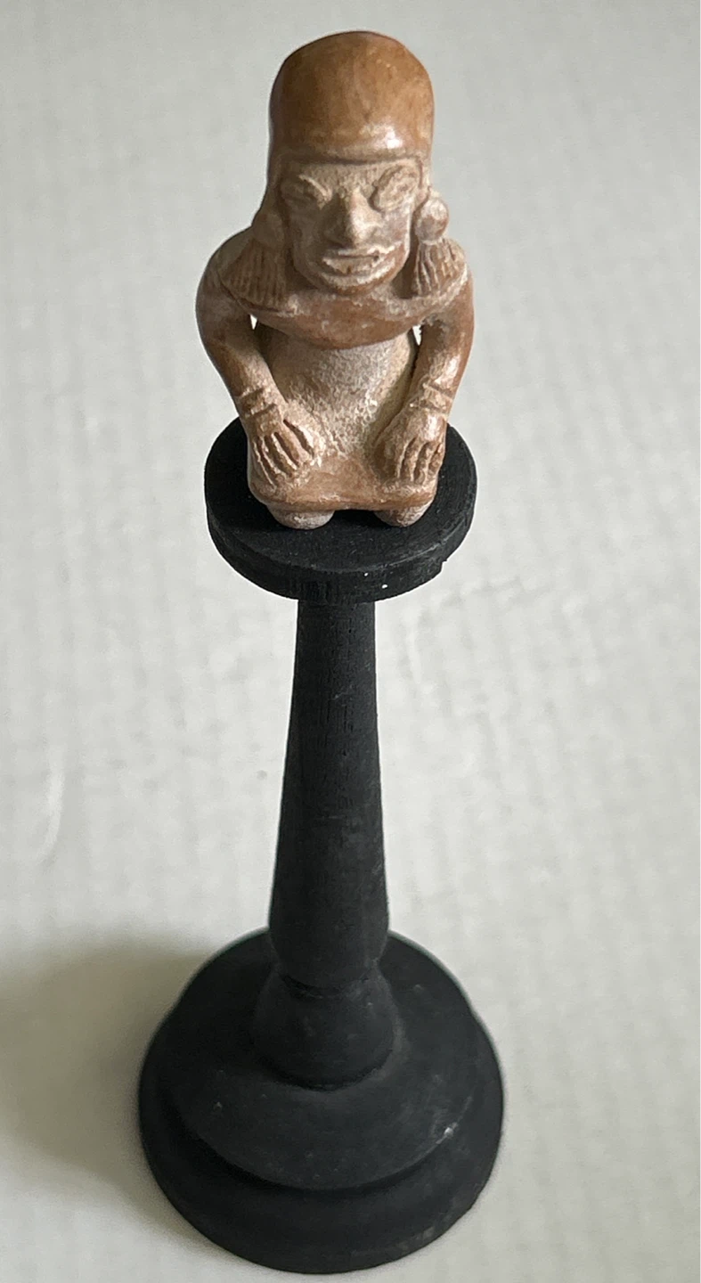 ⚽️Terracotta Figurine With Black Wood Stand