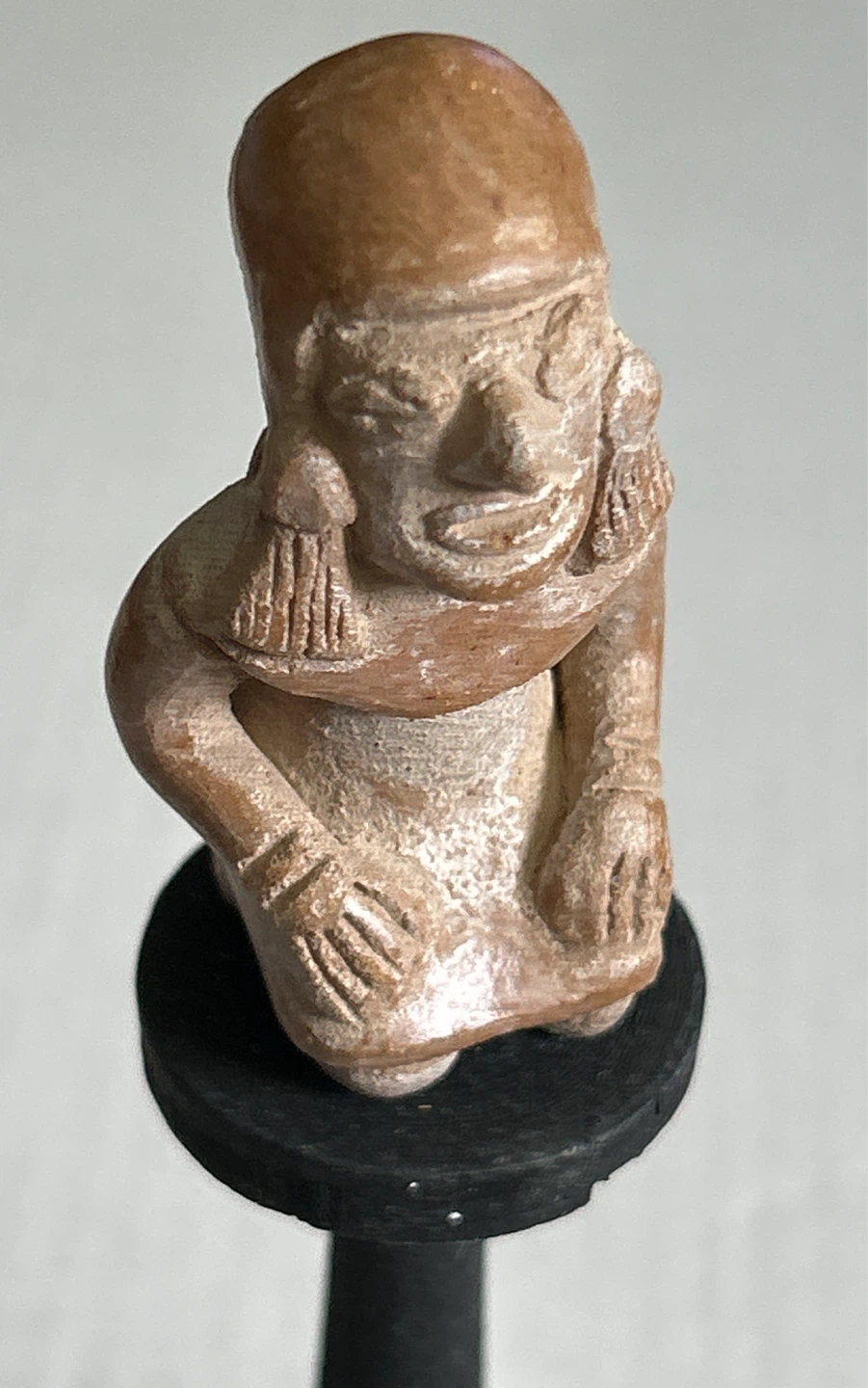 ⚽️Terracotta Figurine With Black Wood Stand - photo 3